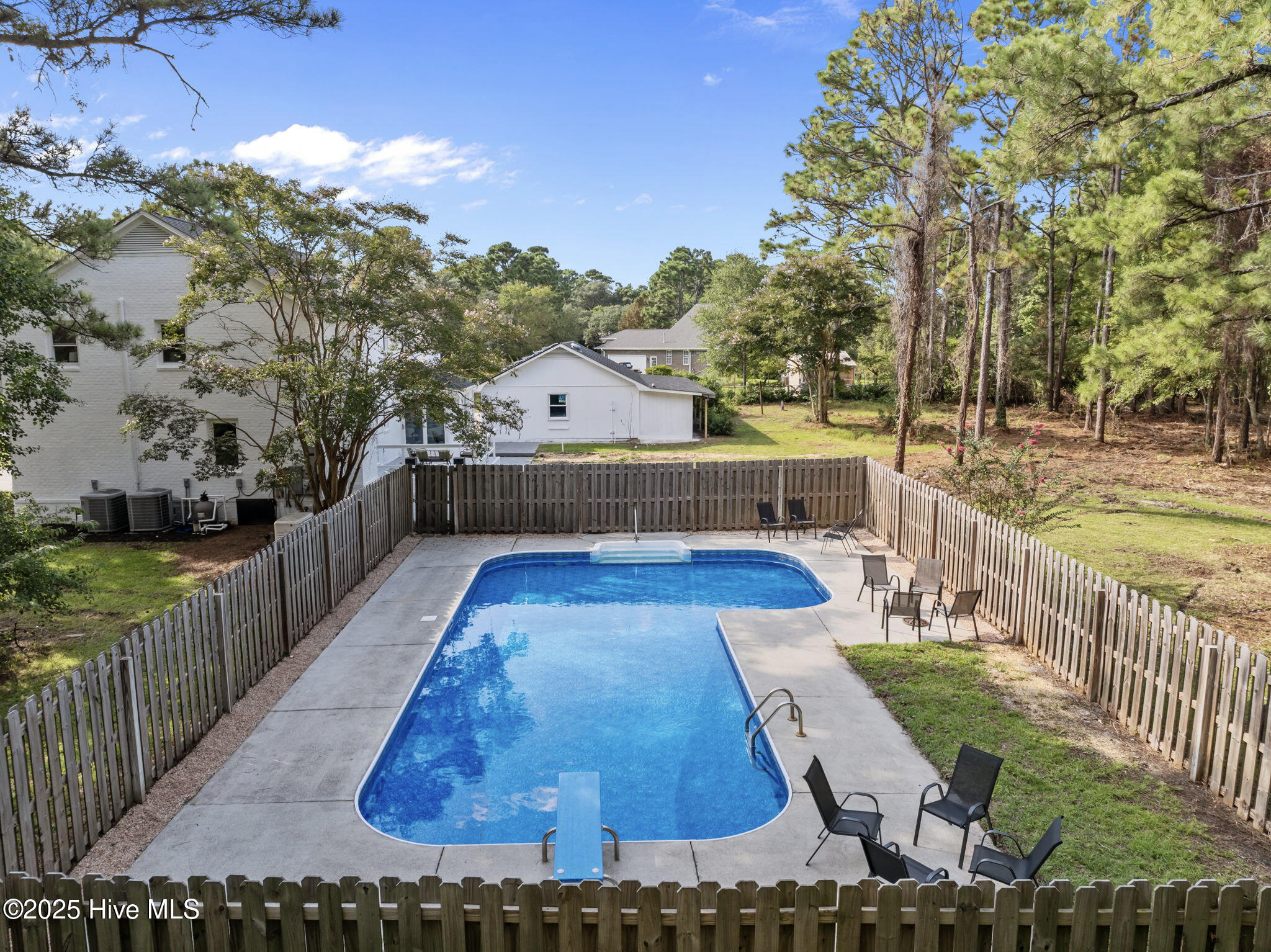 100527627 | Photo 67