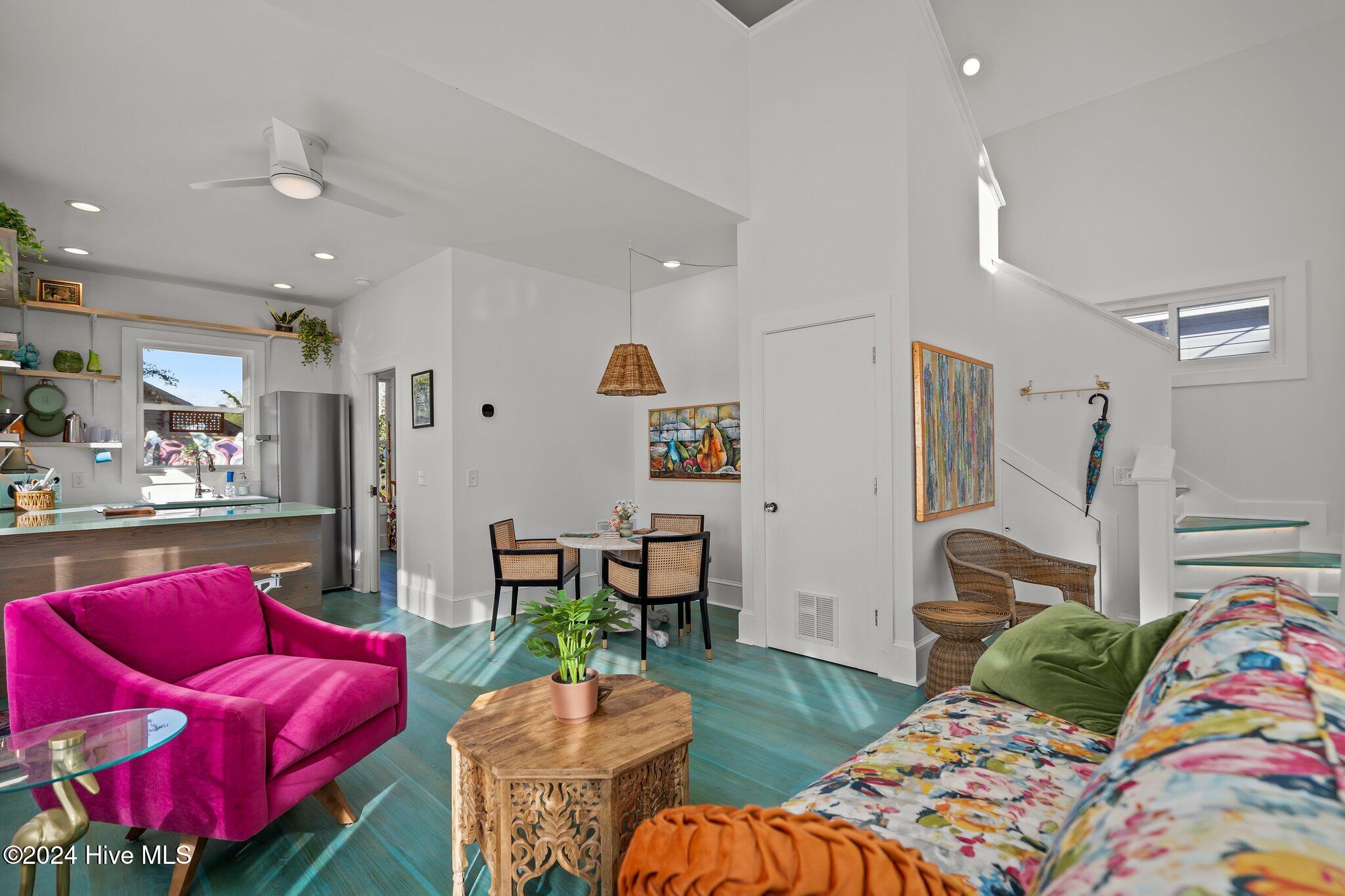 100513232 | Photo 10