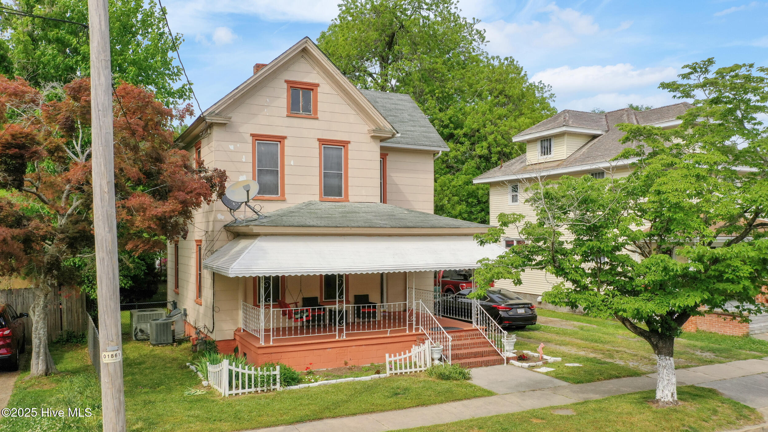 Property at 606 Colonial Avenue