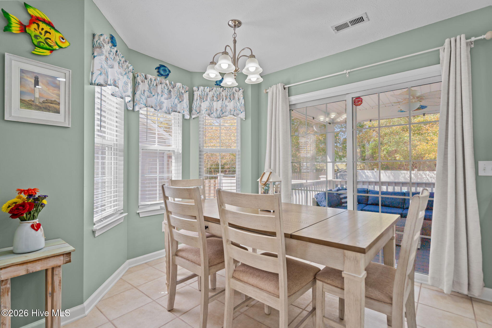 100564020 | Photo 10