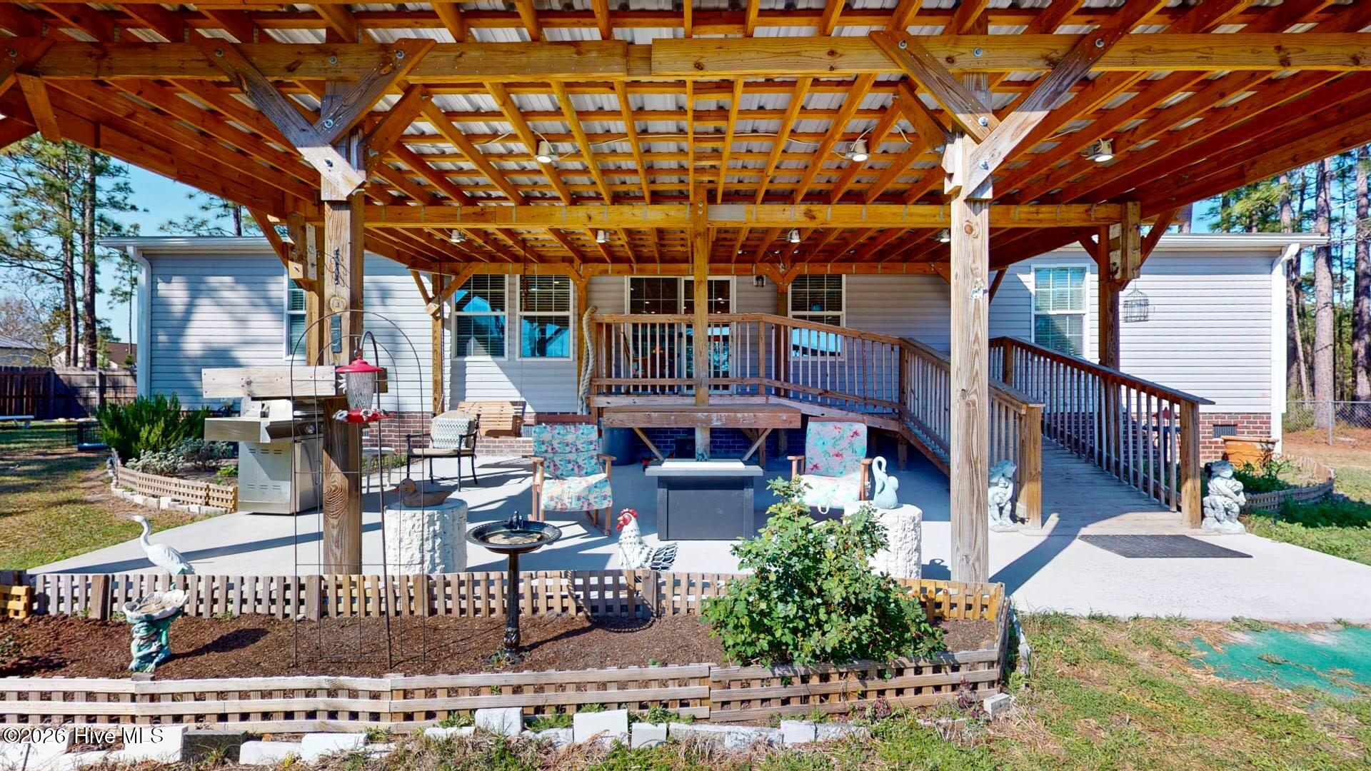 100567177 | Photo 41