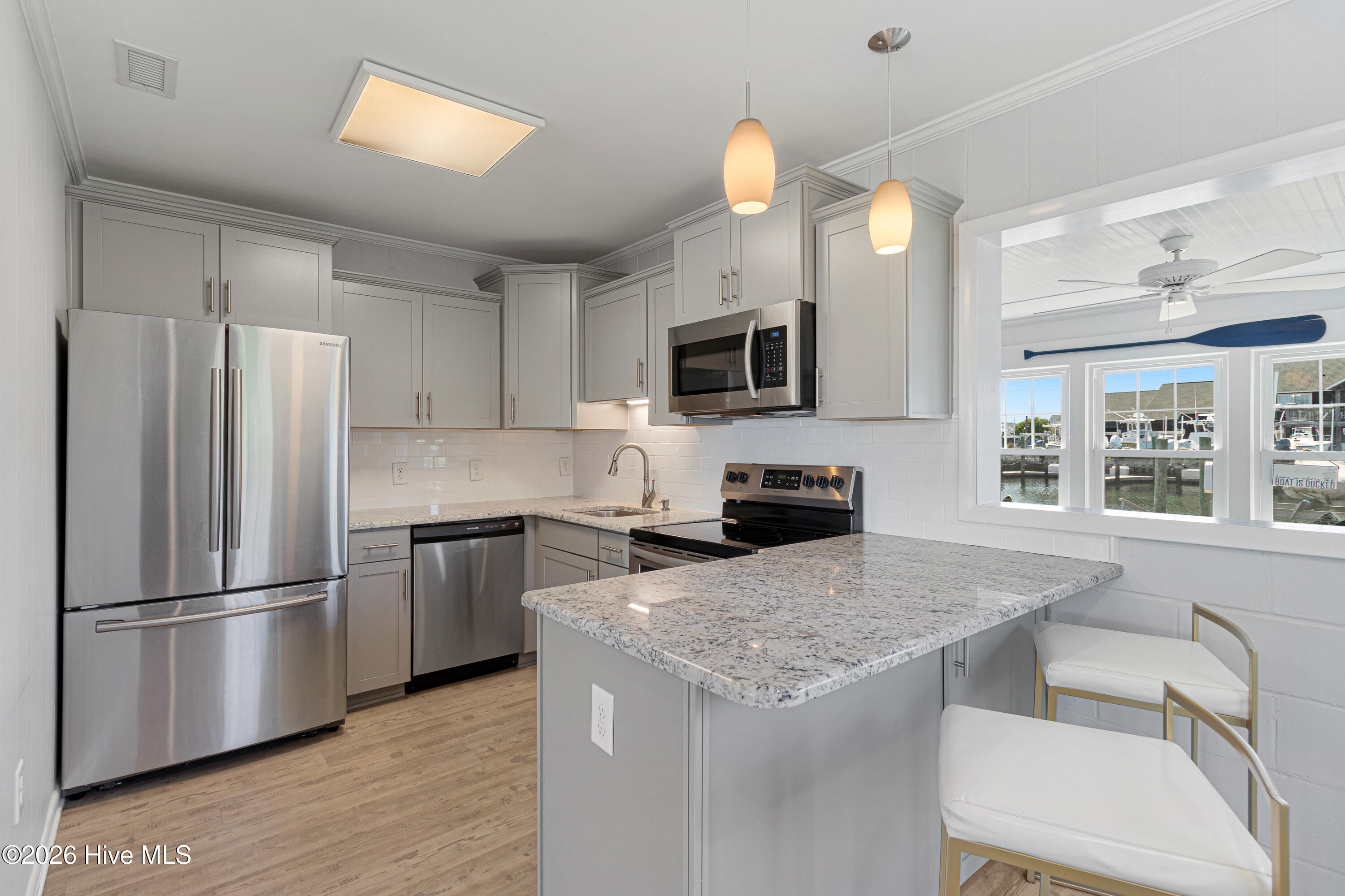 213 W Bogue Sound Drive,Atlantic Beach