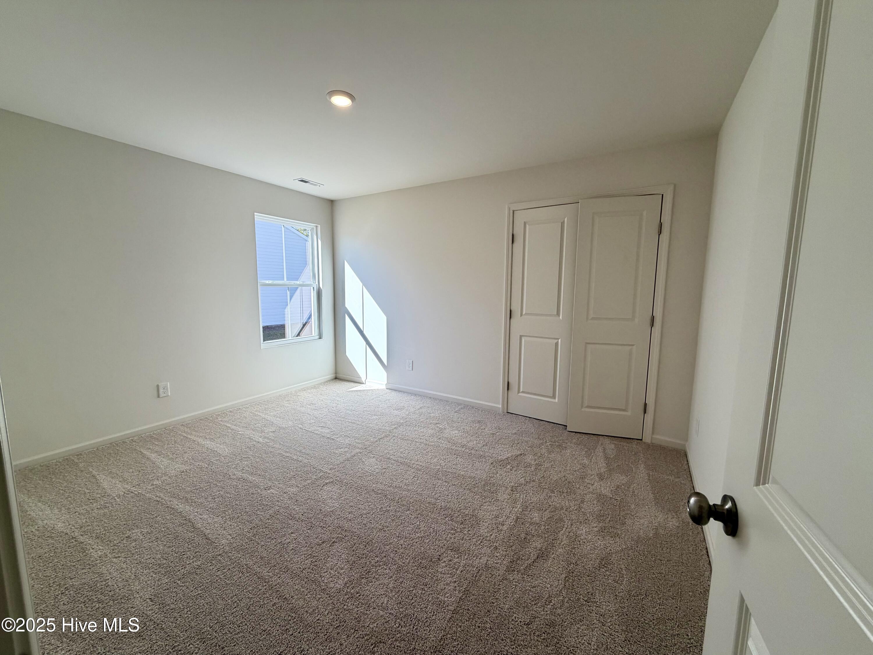 100544590 | Photo 10