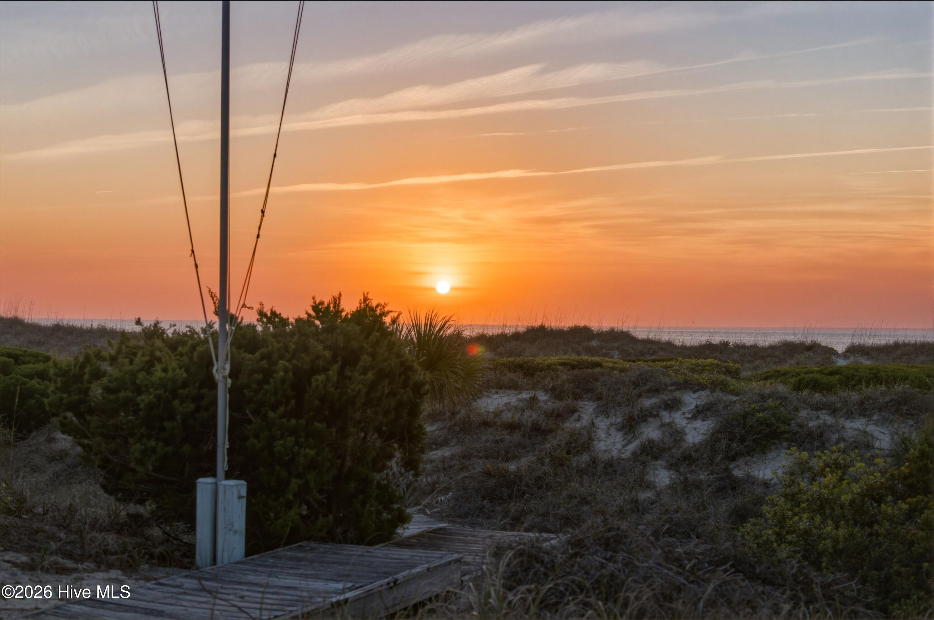 100560271 | Photo 47