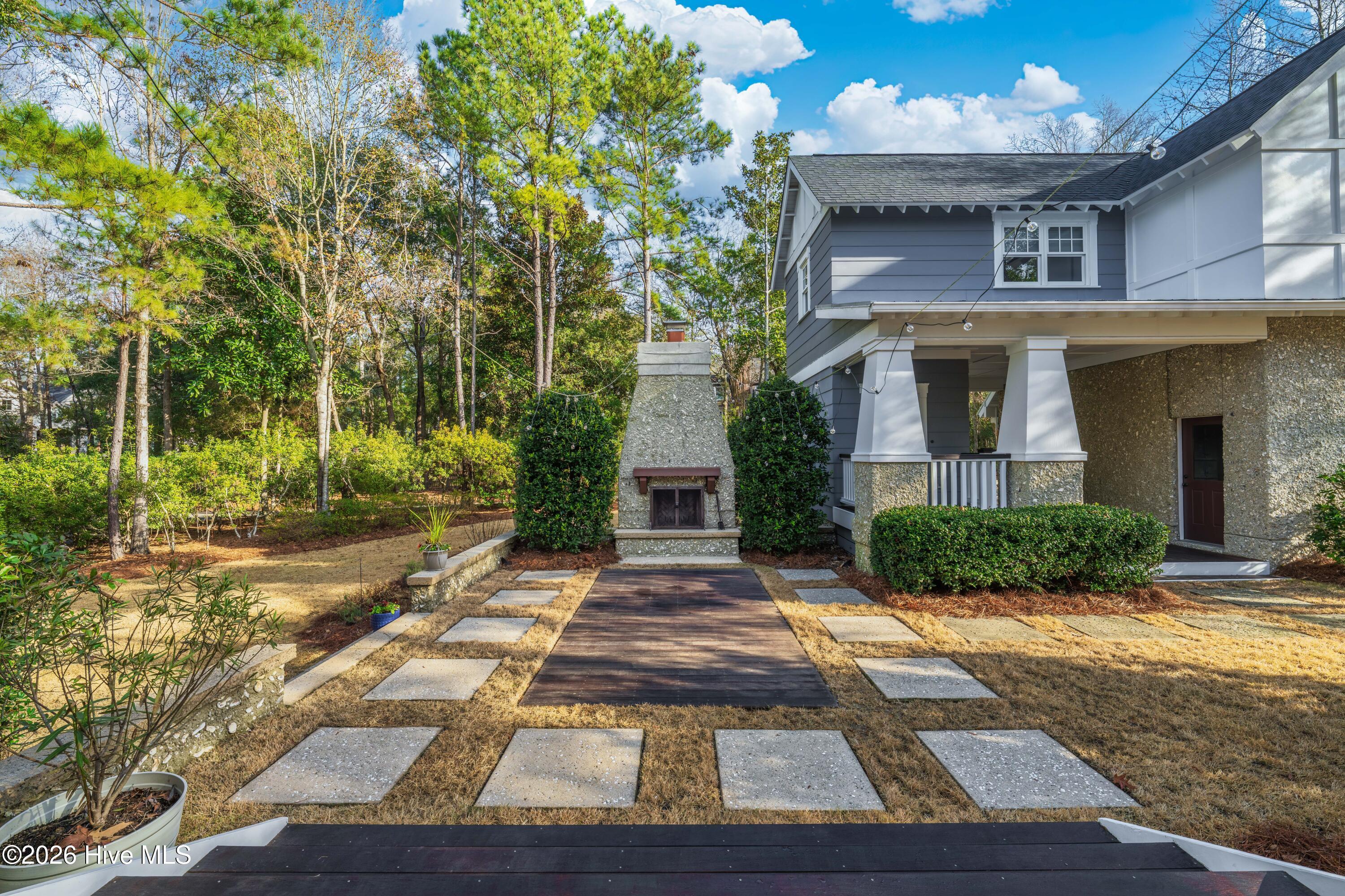 100549444 | Photo 60