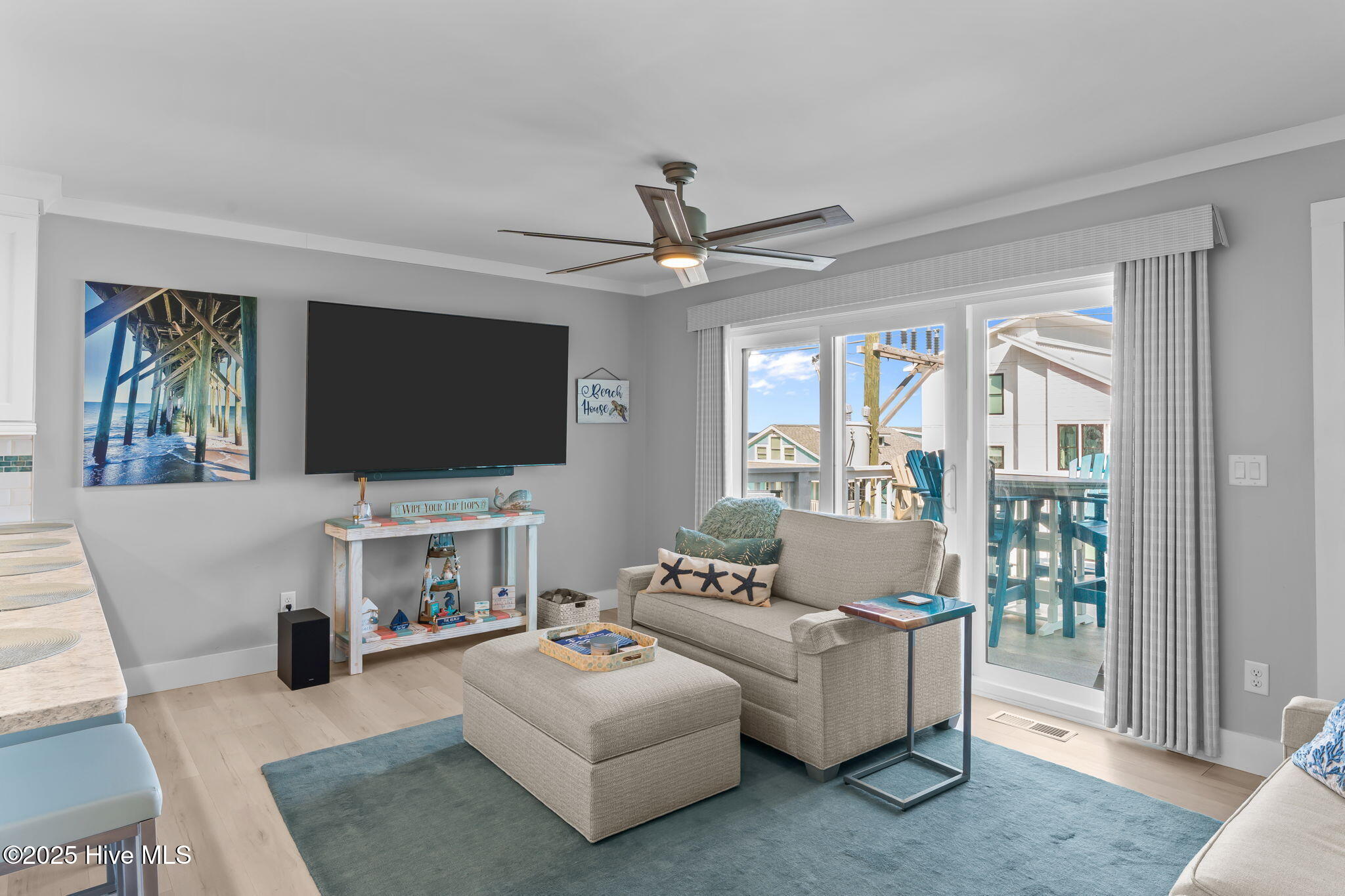 1013 Carolina Beach Avenue N 3h, Carolina Beach, NC 28428 – photo 7: 22-web-or-mls-BTS04780