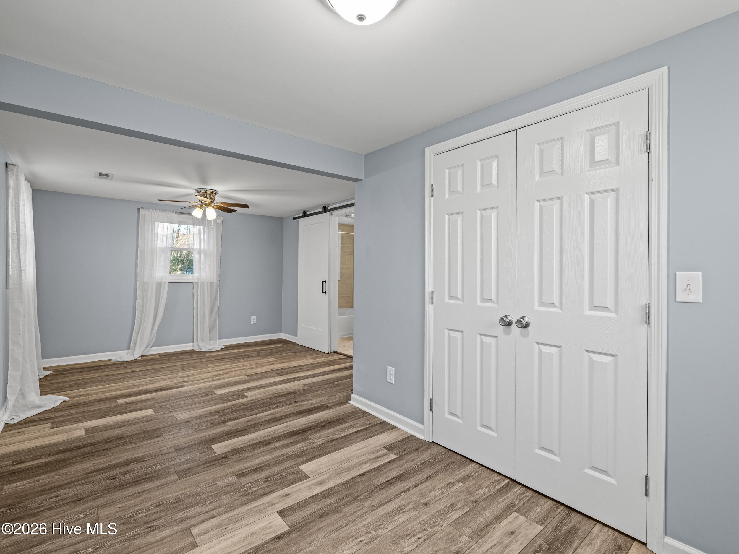 100558939 | Photo 22