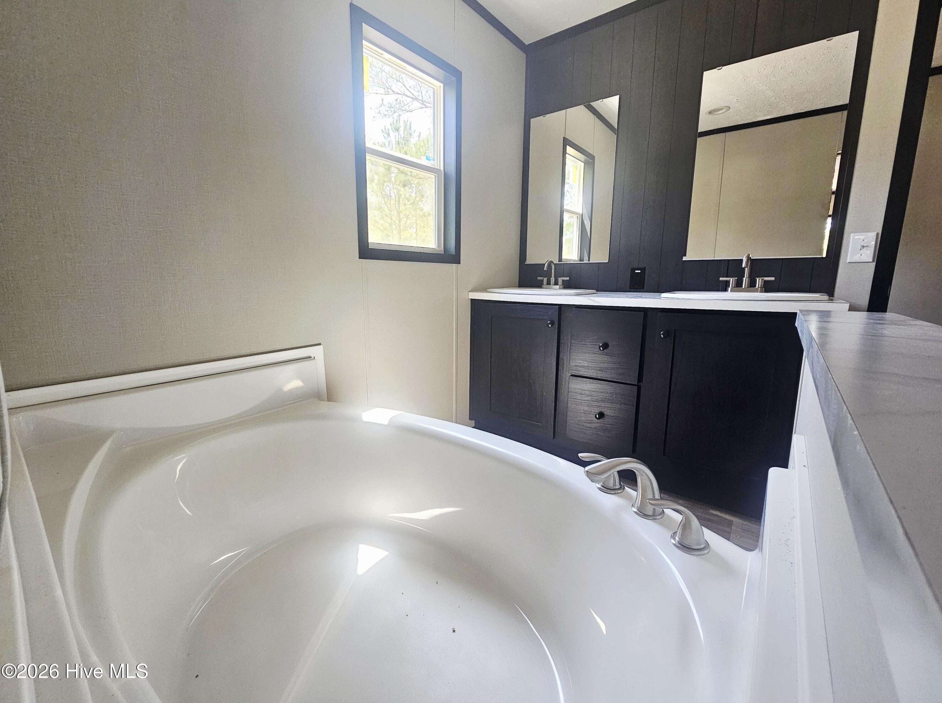 100565039 | Photo 13