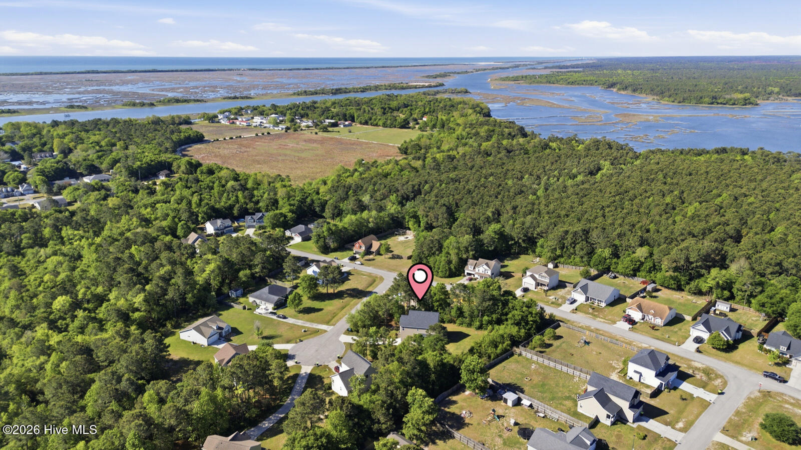 100568958 | Photo 38