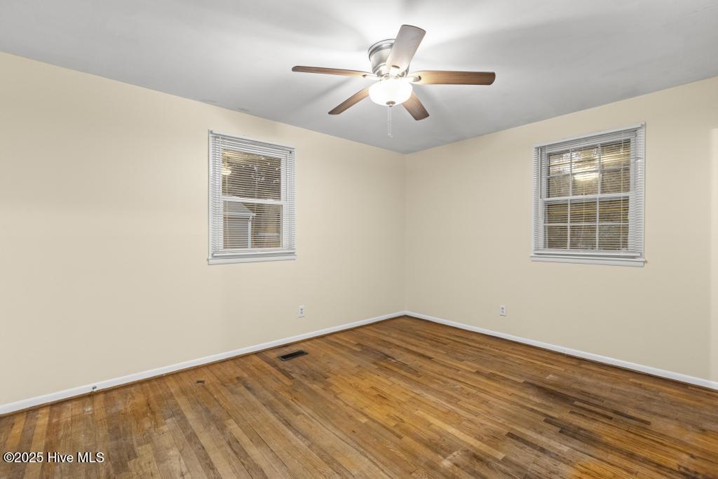 100526161 | Photo 13