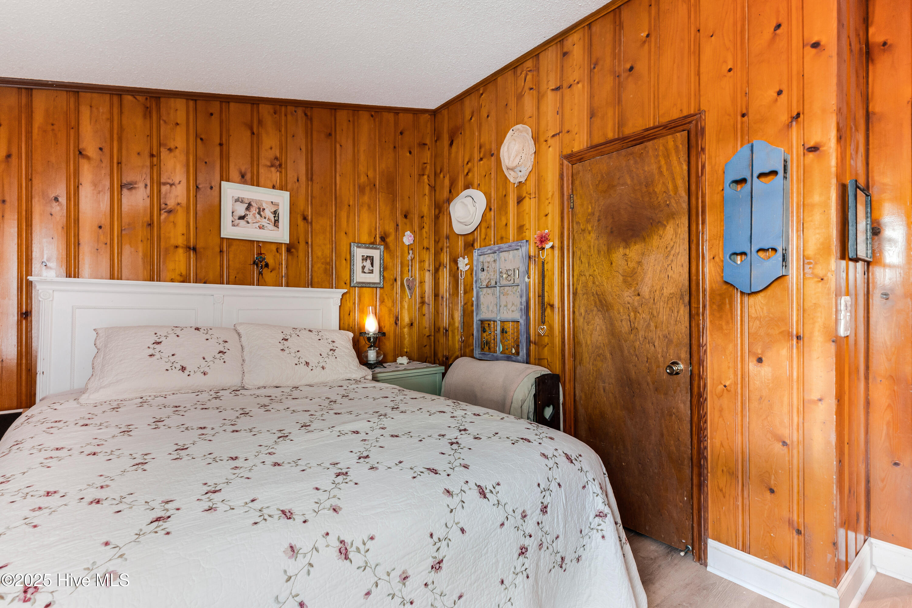 100533103 | Photo 20