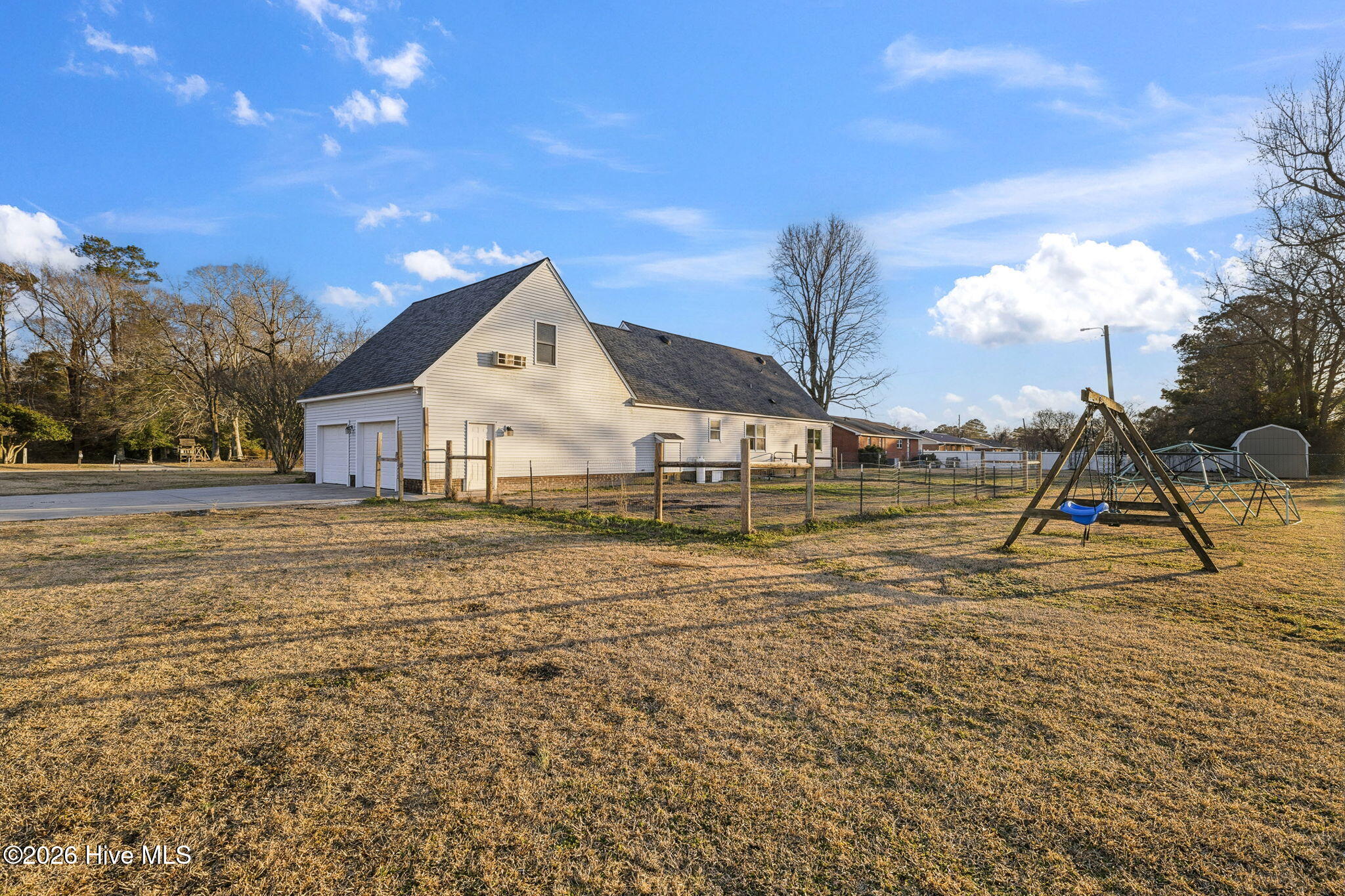 100554589 | Photo 42