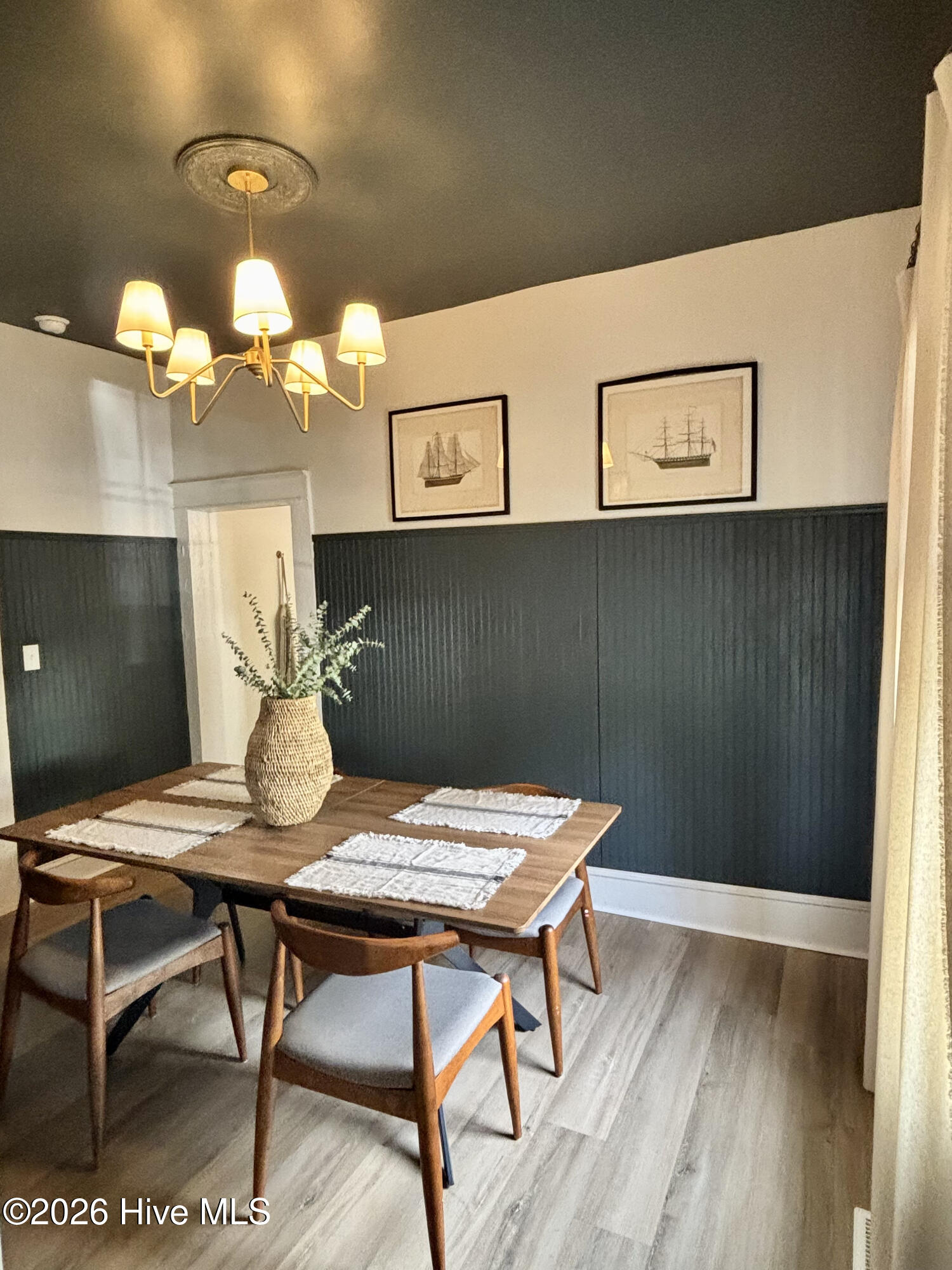 100556581 | Photo 23