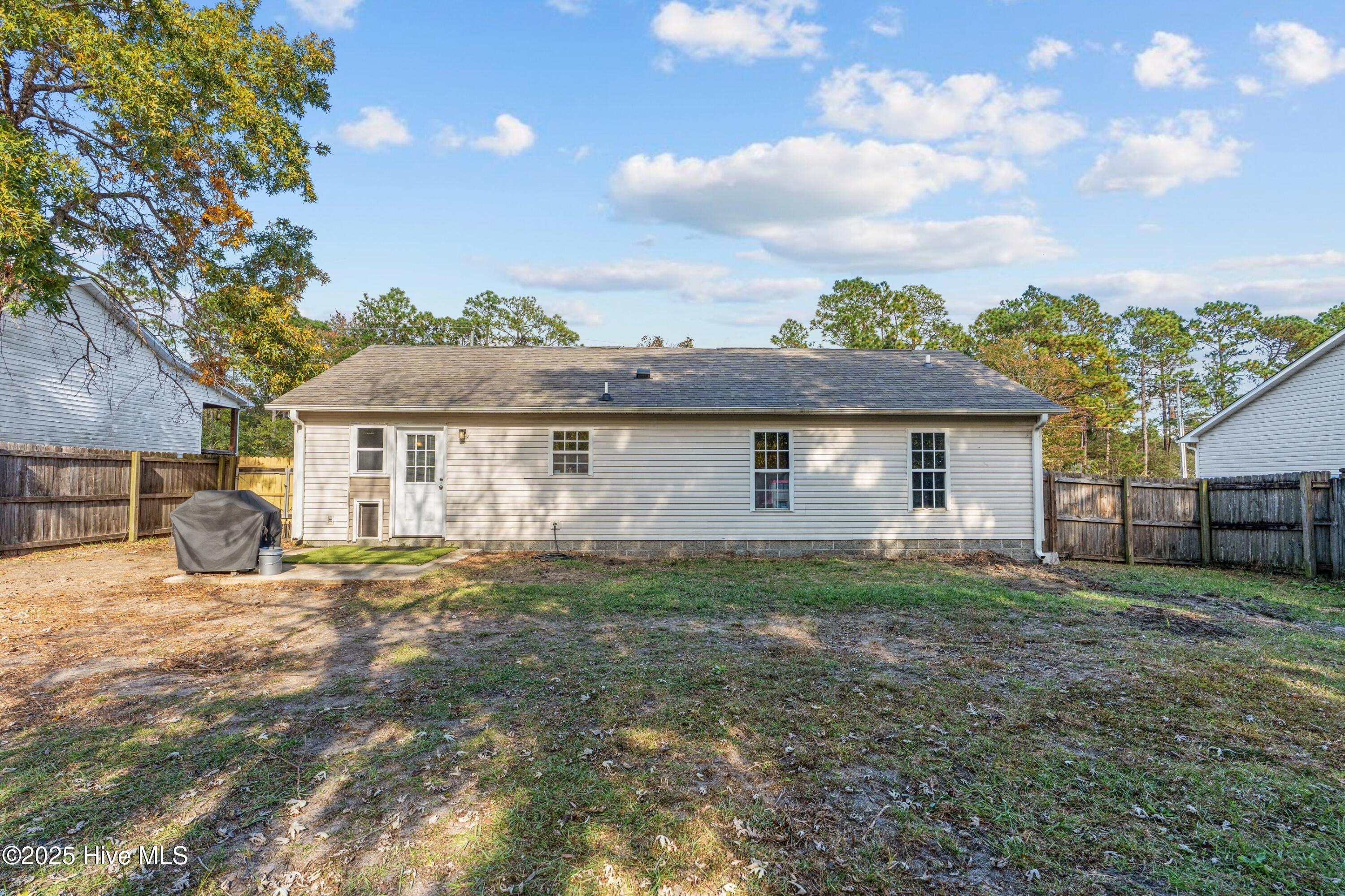 100542300 | Photo 25