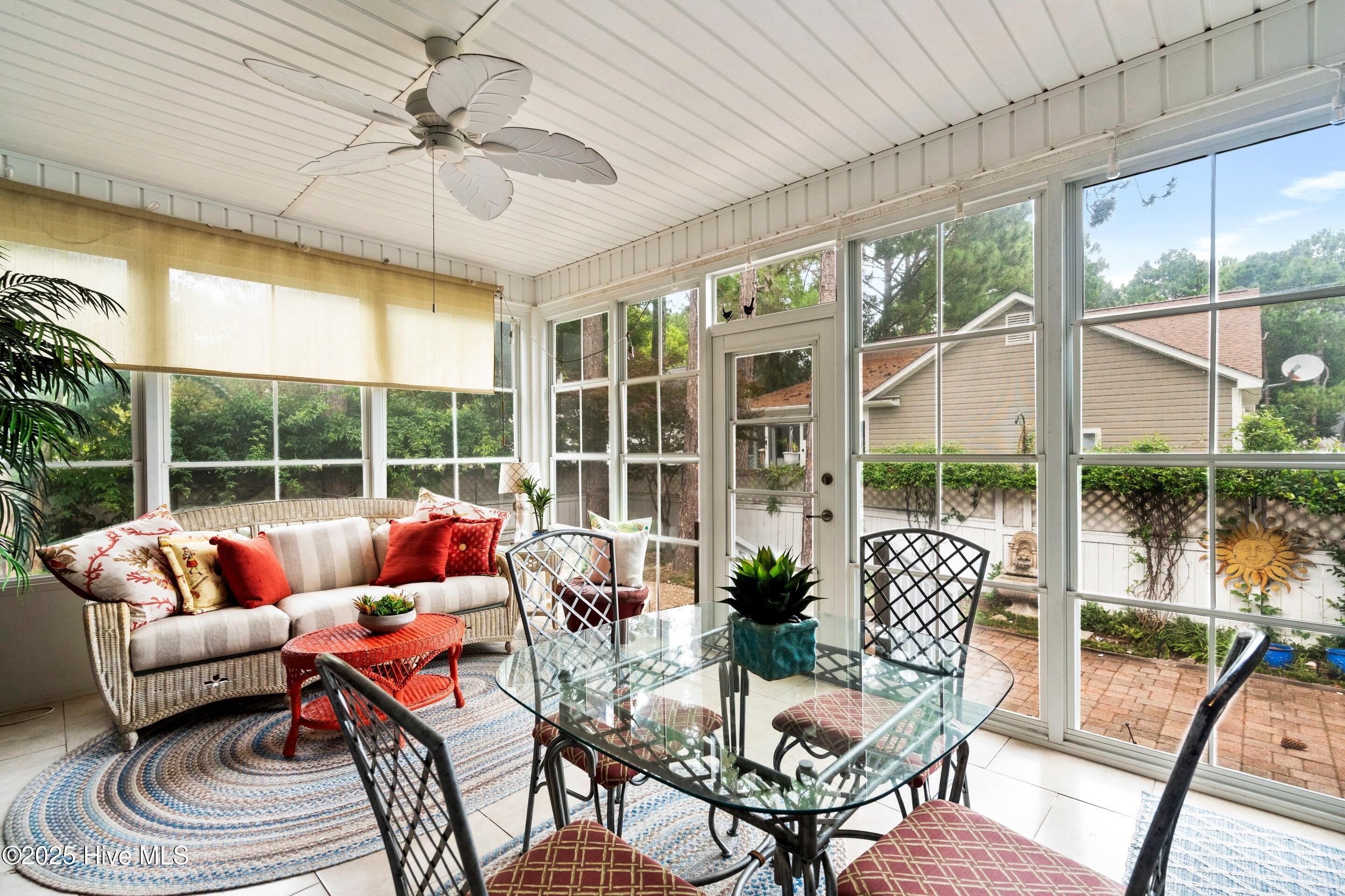 100525982 | Photo 53