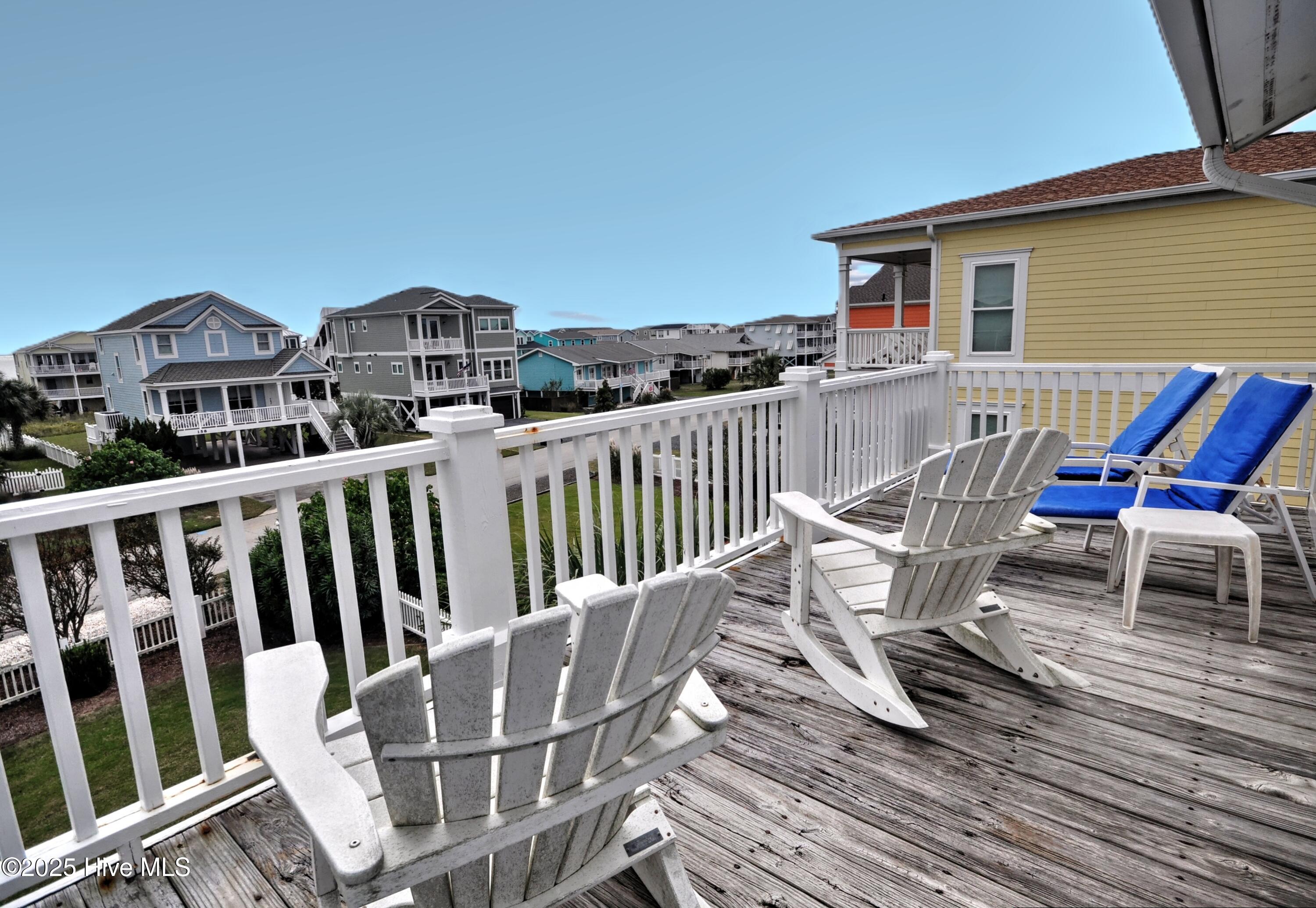 100538748 | Photo 24