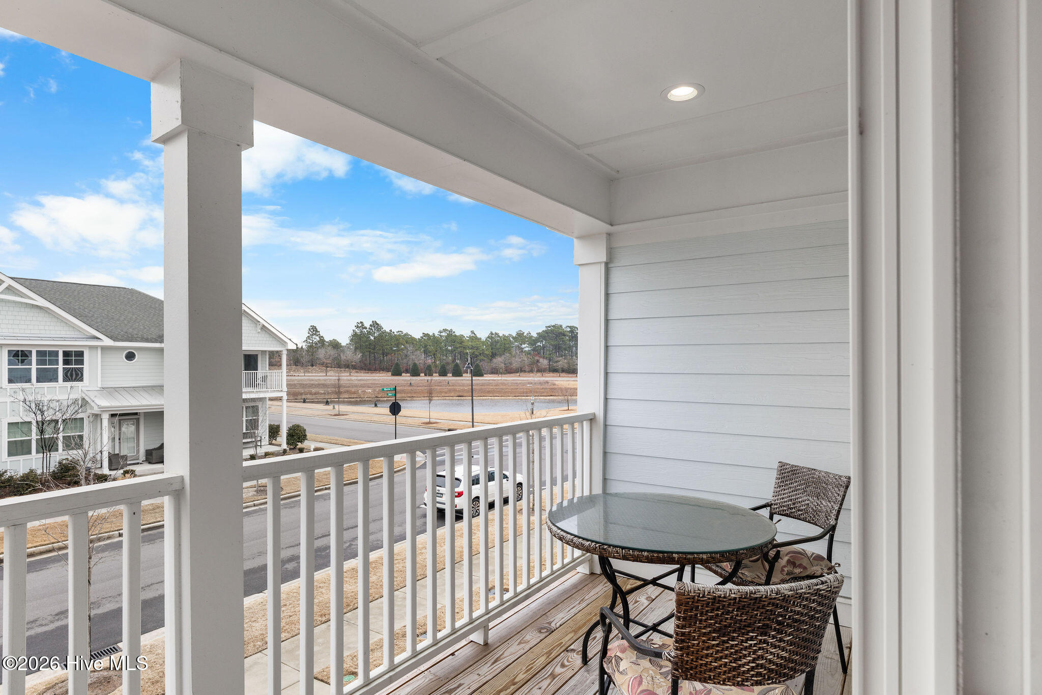 100553298 | Photo 27