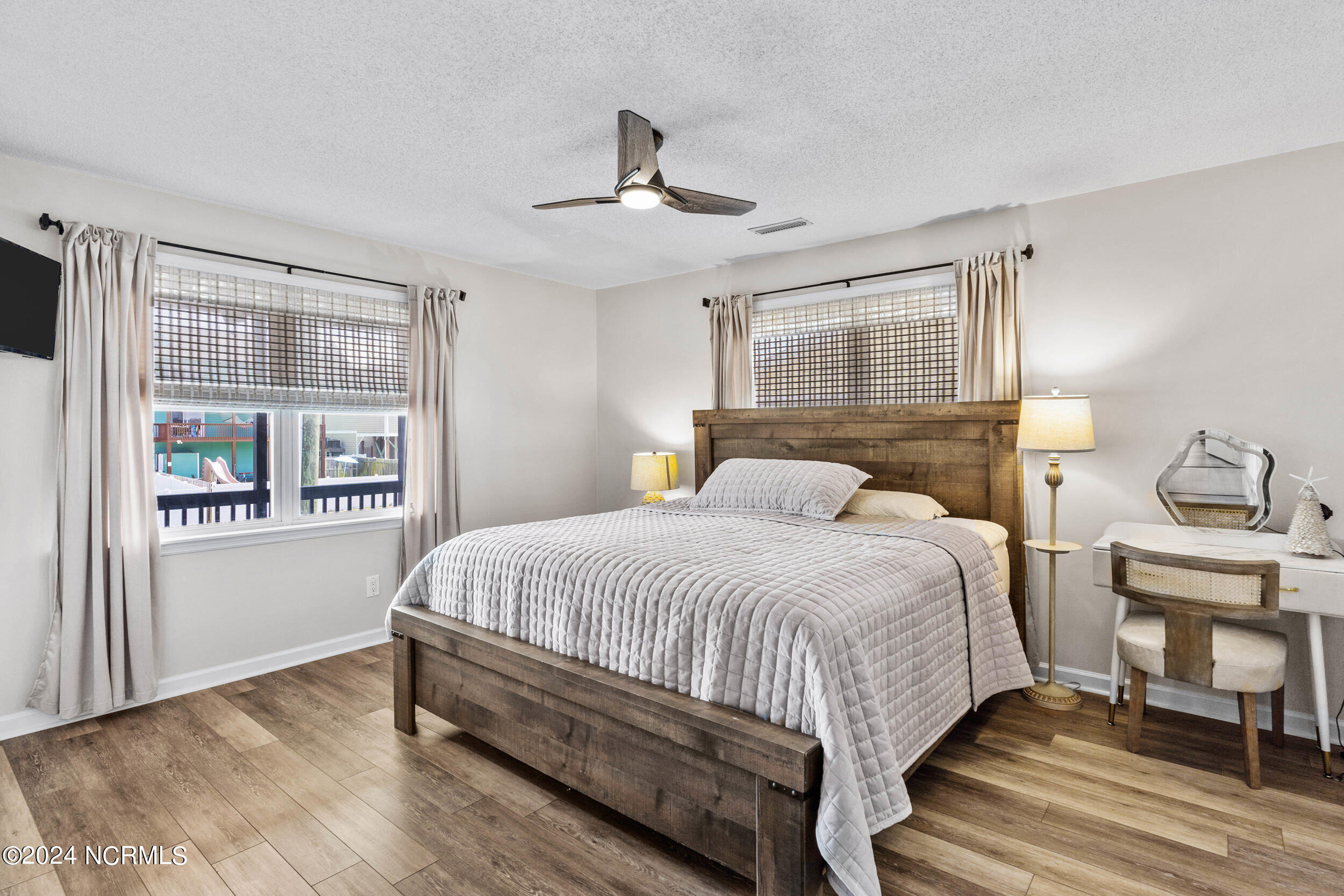 100539951 | Photo 25