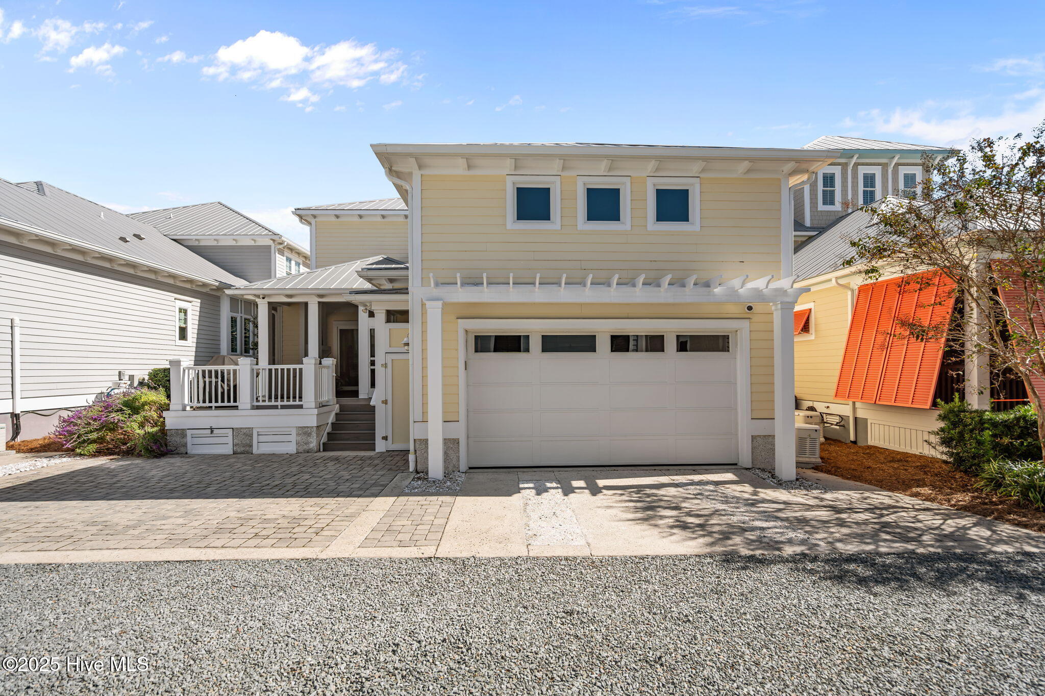 100535952 | Photo 44