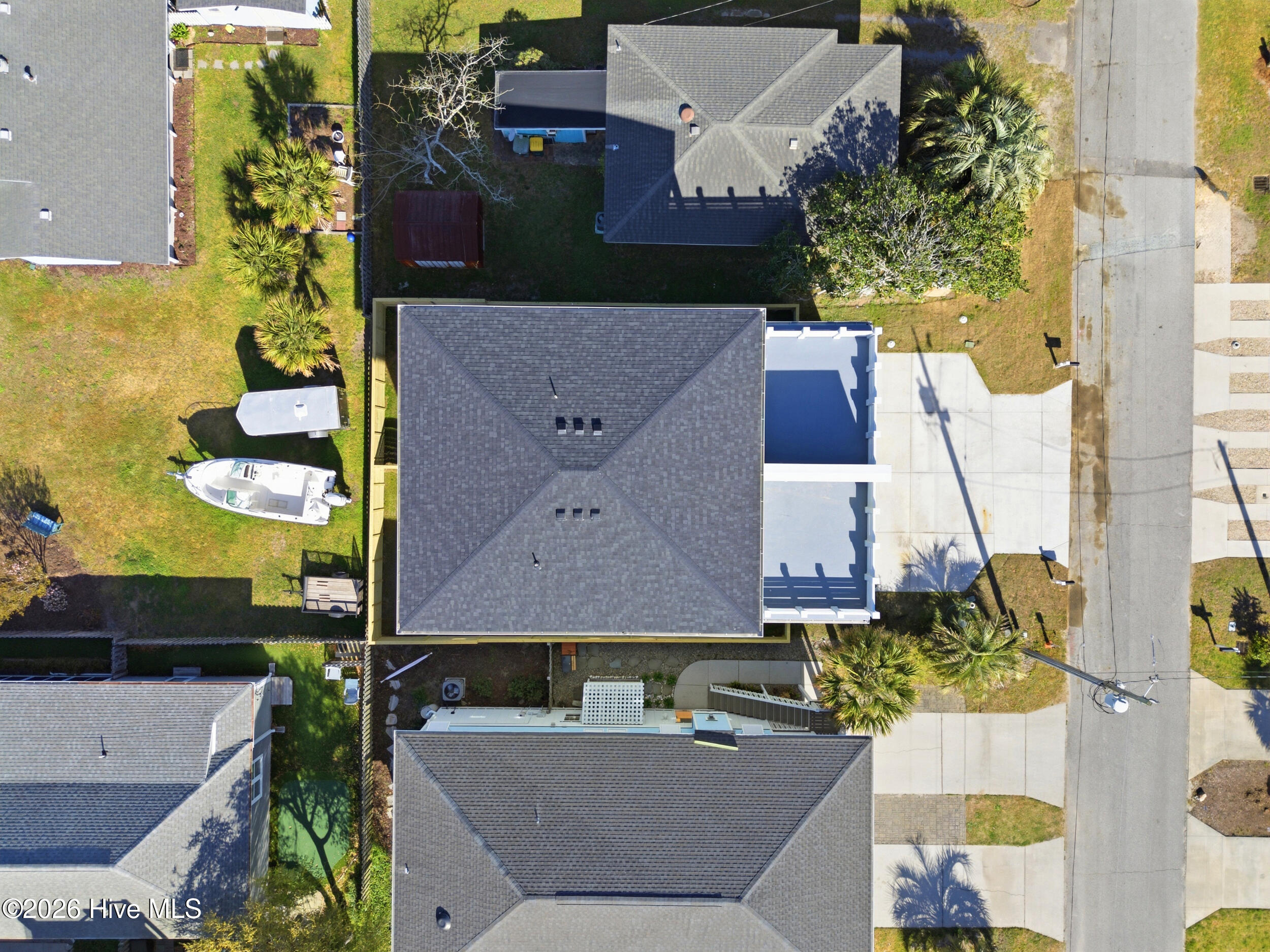 100562877 | Photo 45