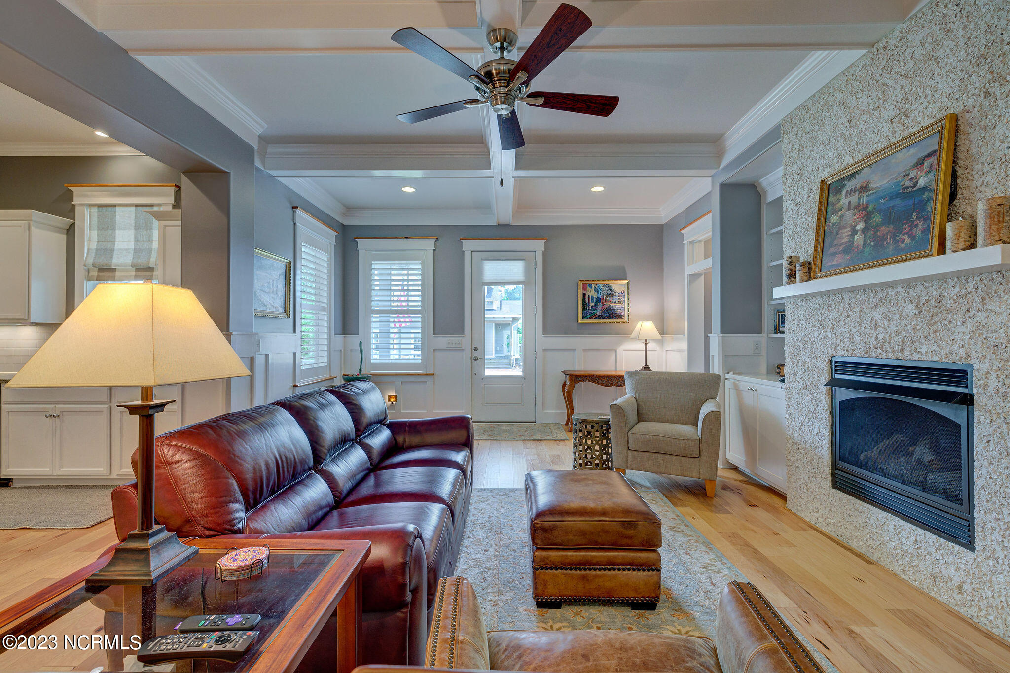 100568046 | Photo 22