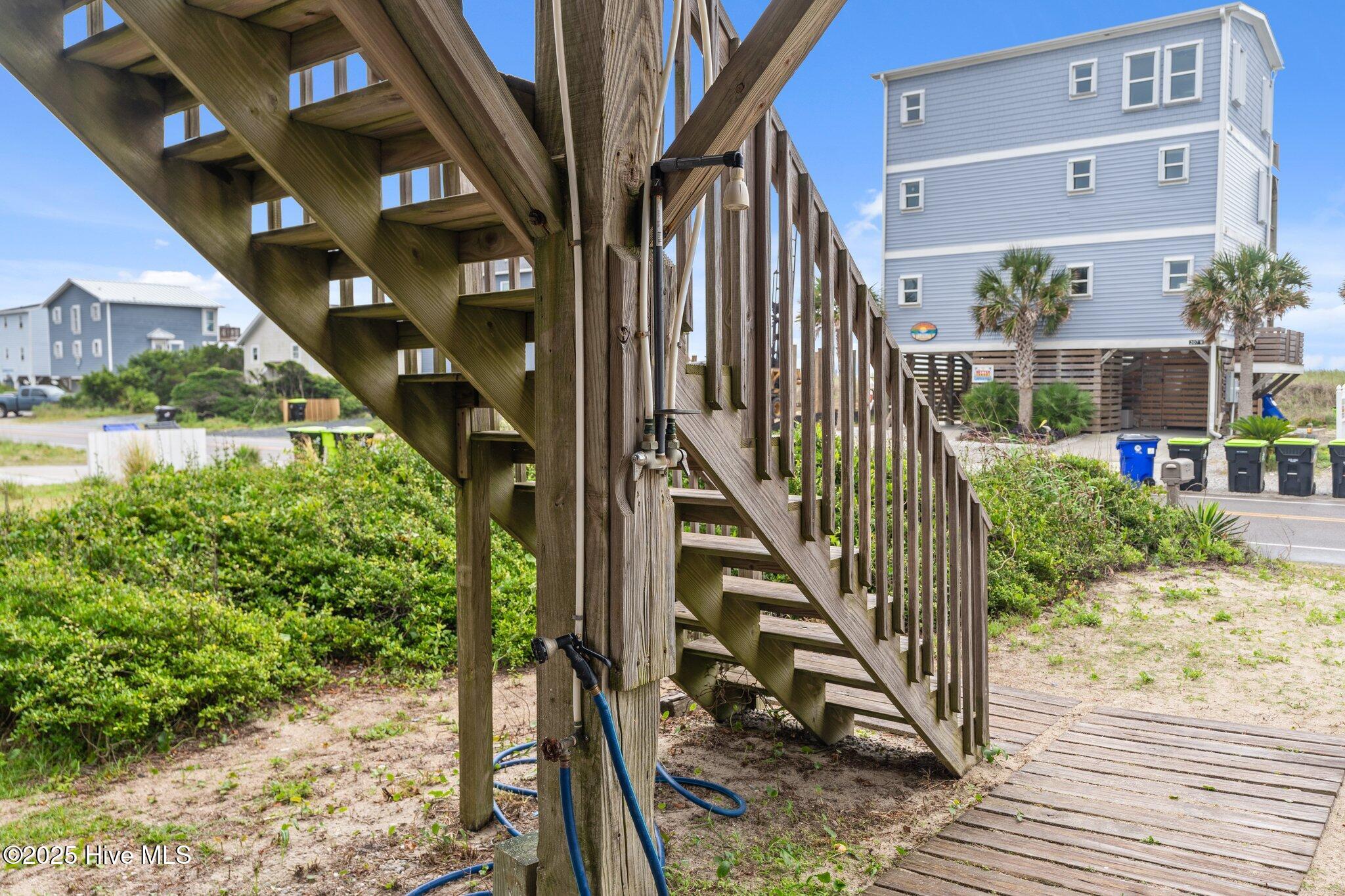 100513901 | Photo 42