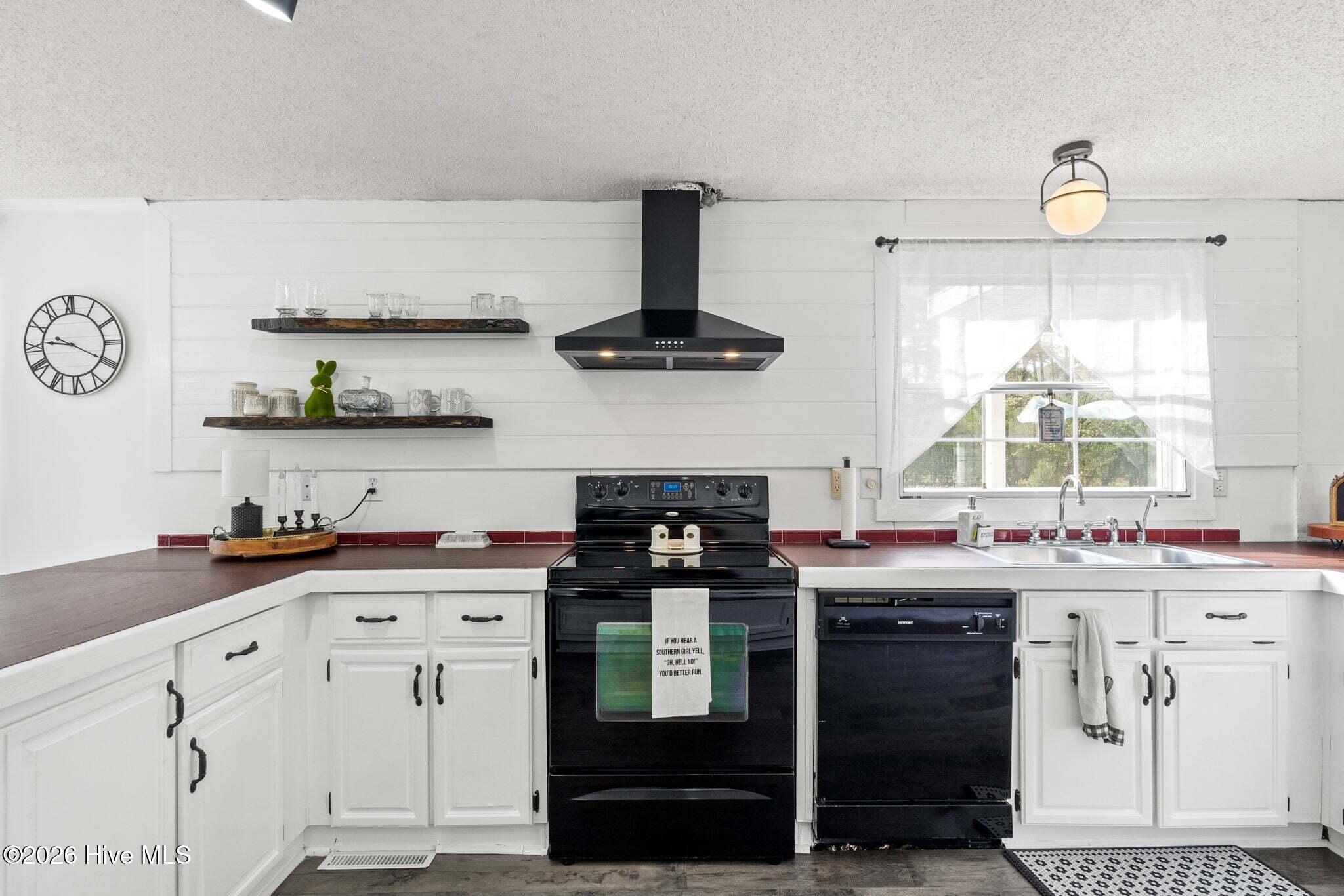 100562957 | Photo 20