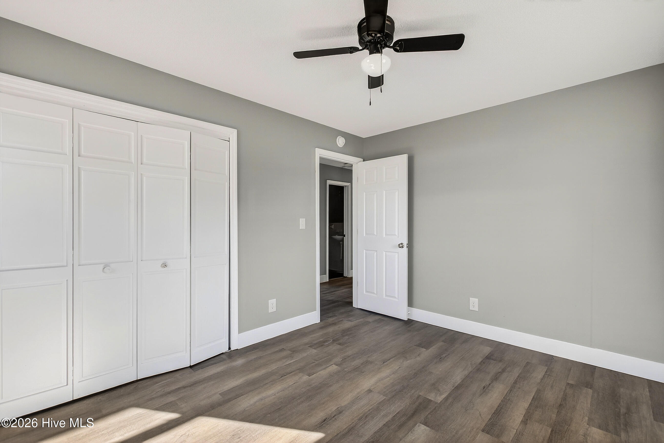 100552085 | Photo 14