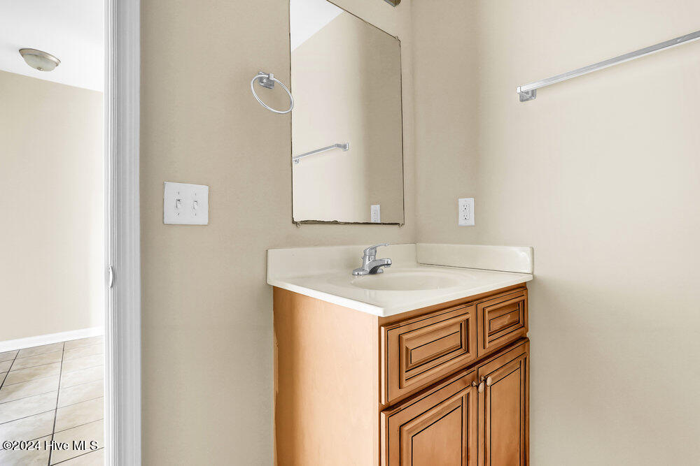 100550999 | Photo 18