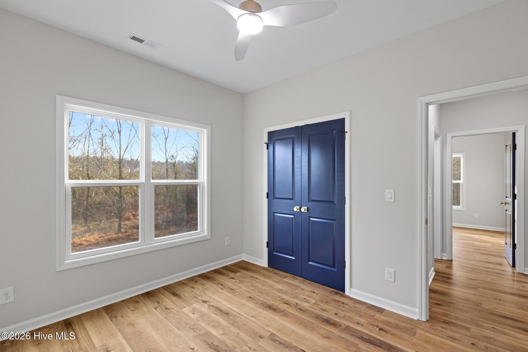 100559527 | Photo 18