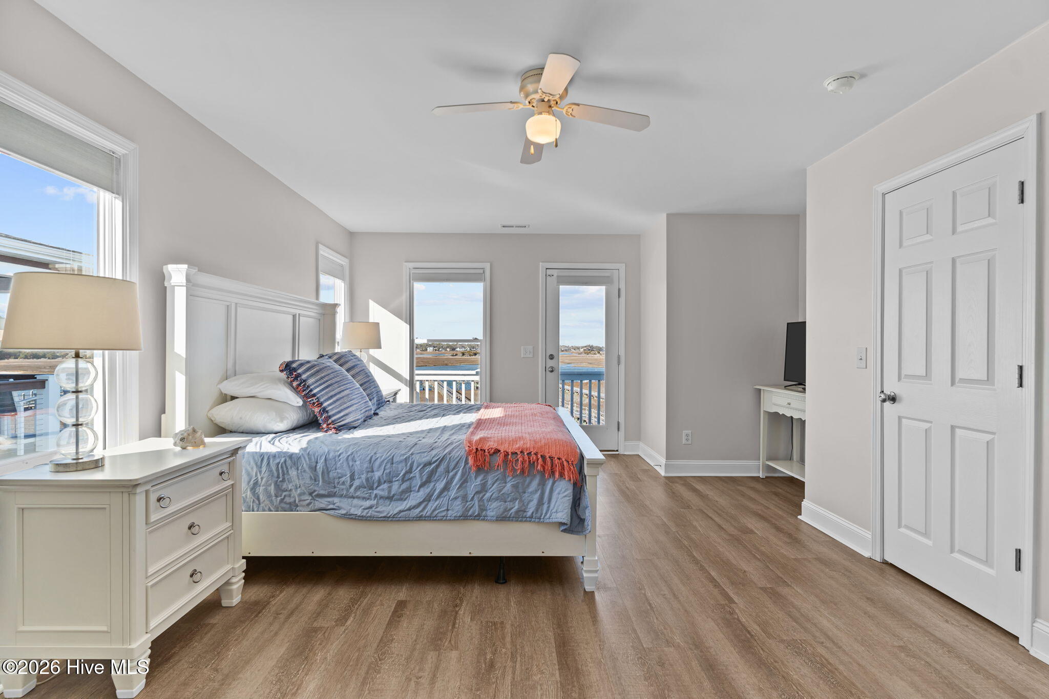 100554920 | Photo 23