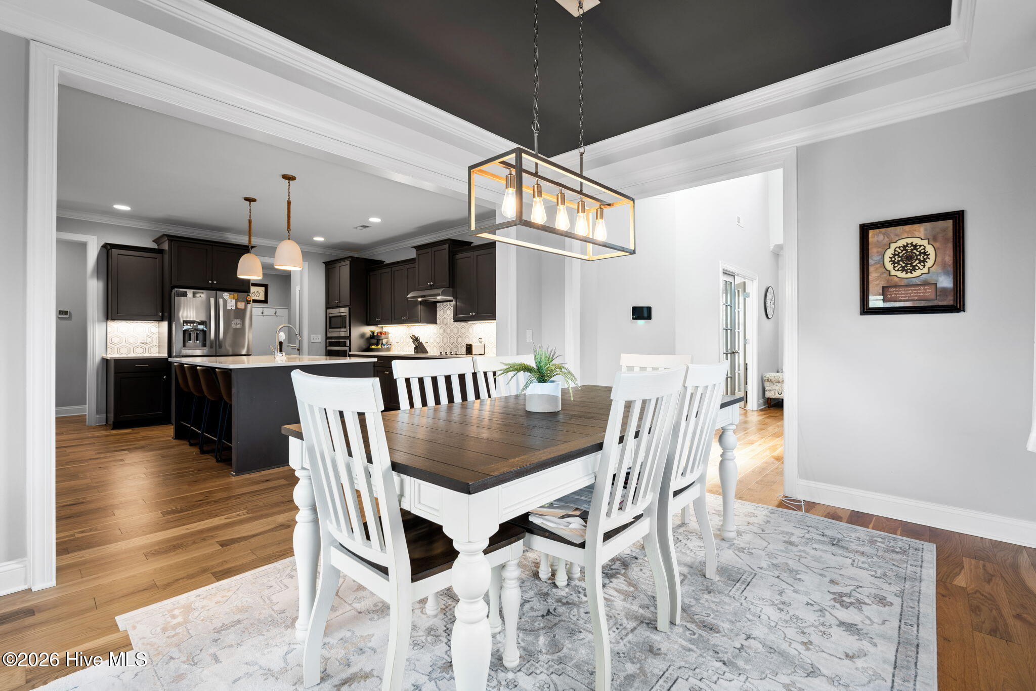 100564954 | Photo 11