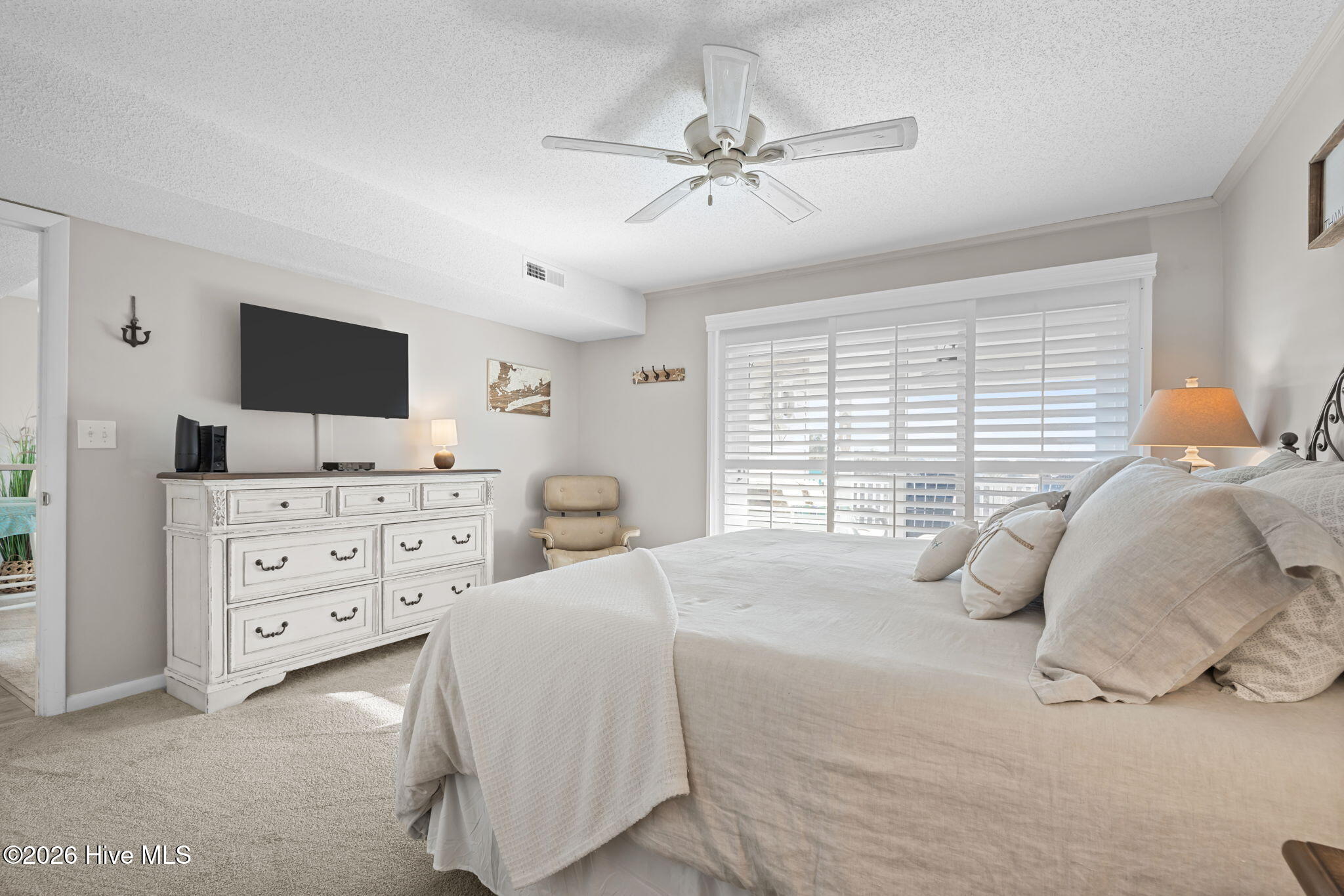 100554625 | Photo 17