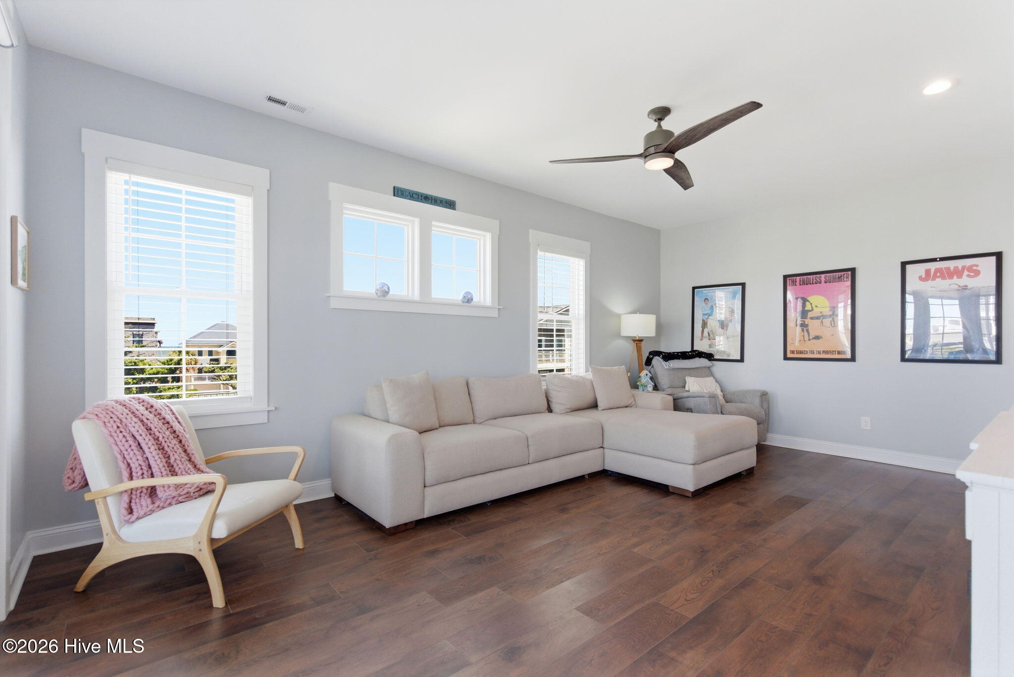 100570056 | Photo 33