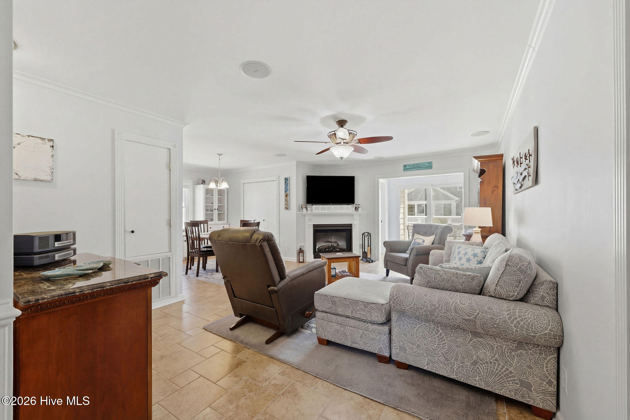 100564748 | Photo 19