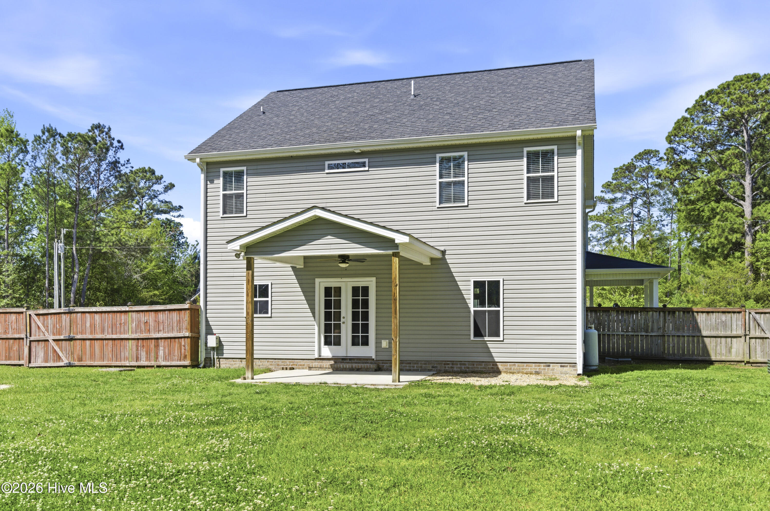 100566364 | Photo 50