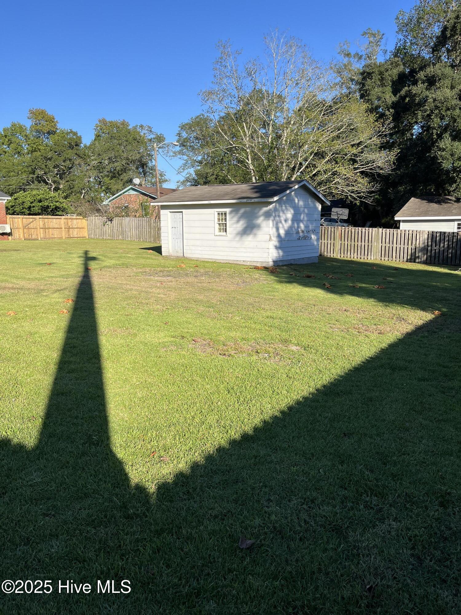 100536383 | Photo 38