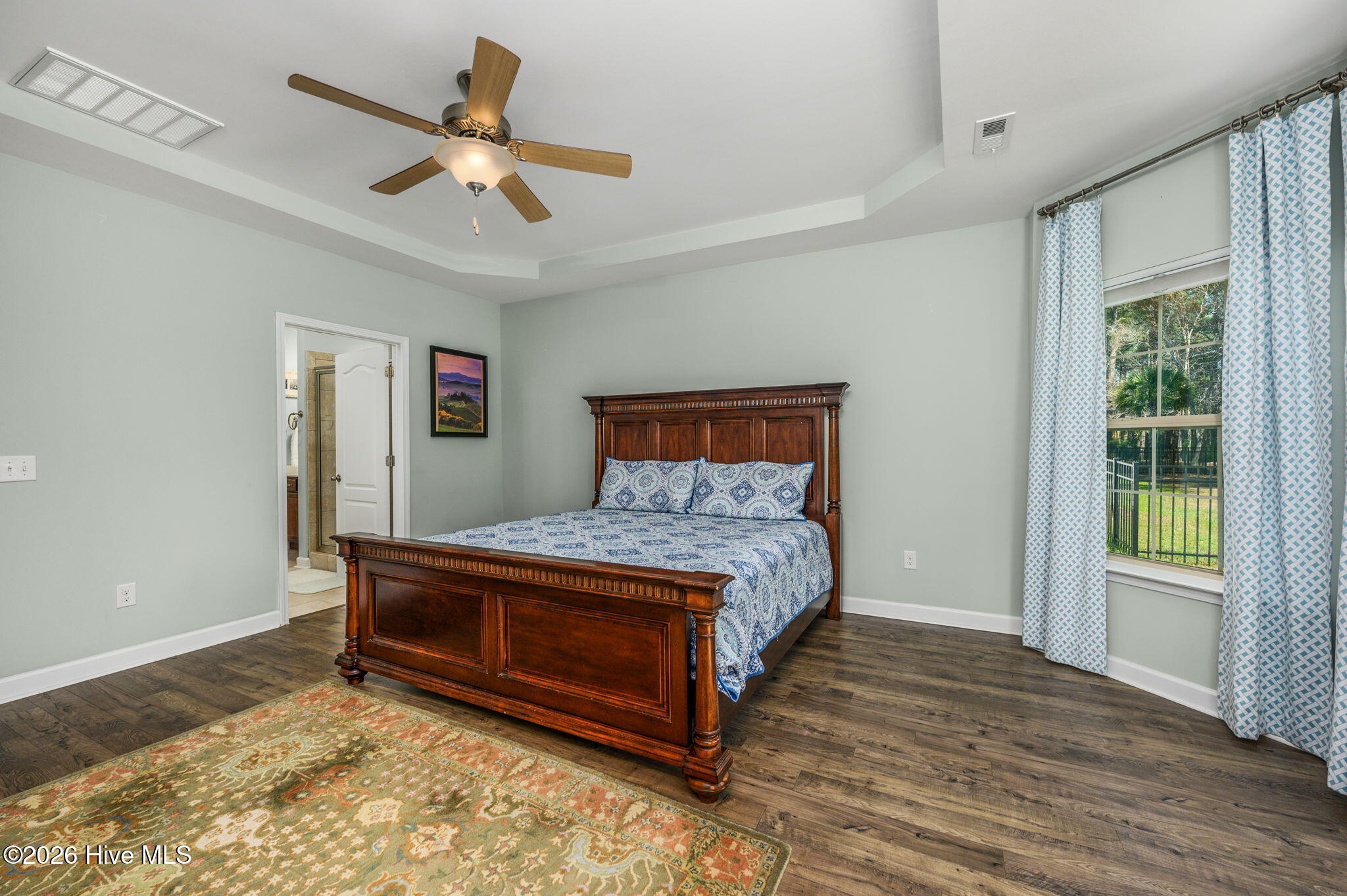 100559245 | Photo 10