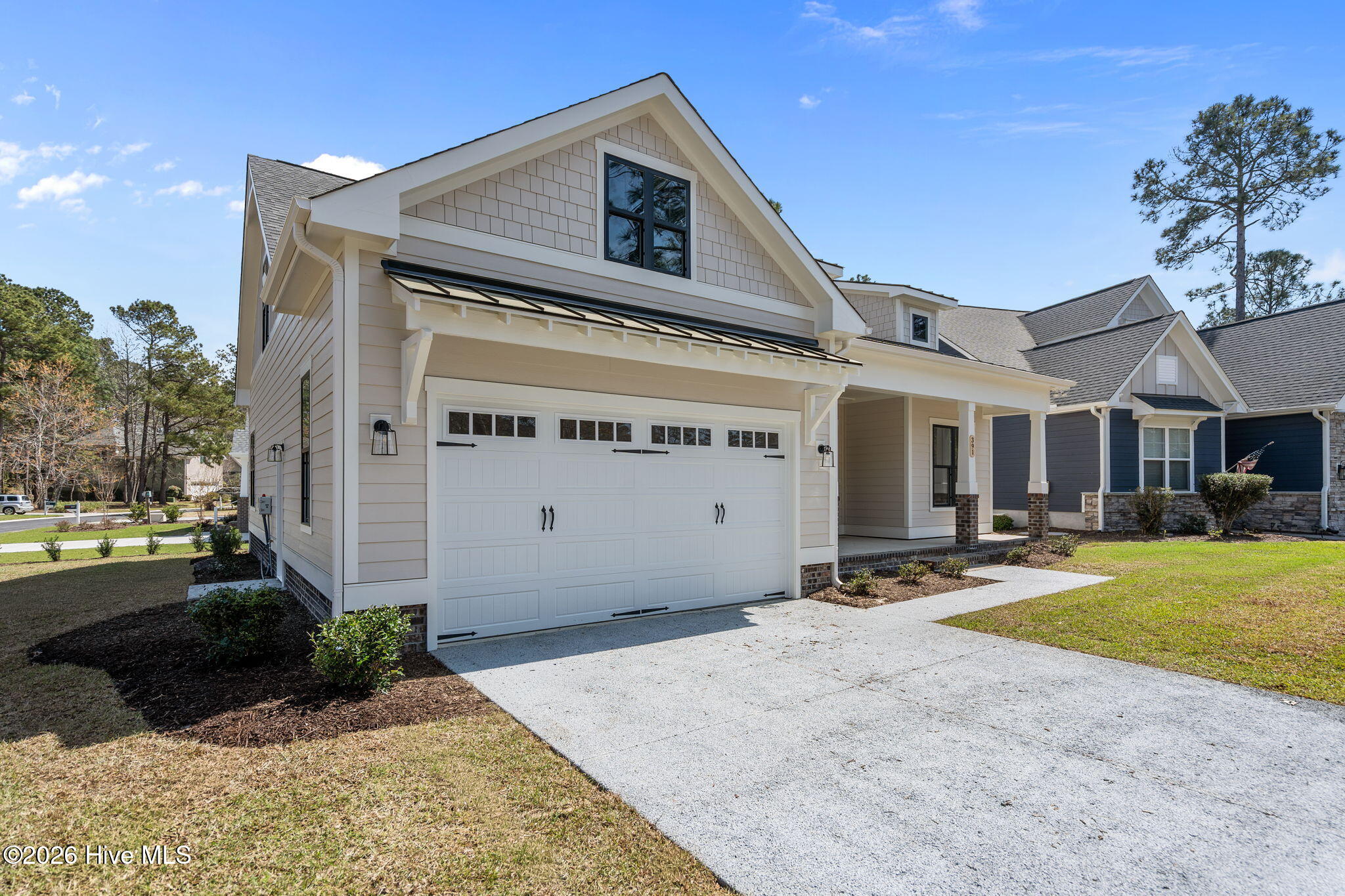 100564370 | Photo 56