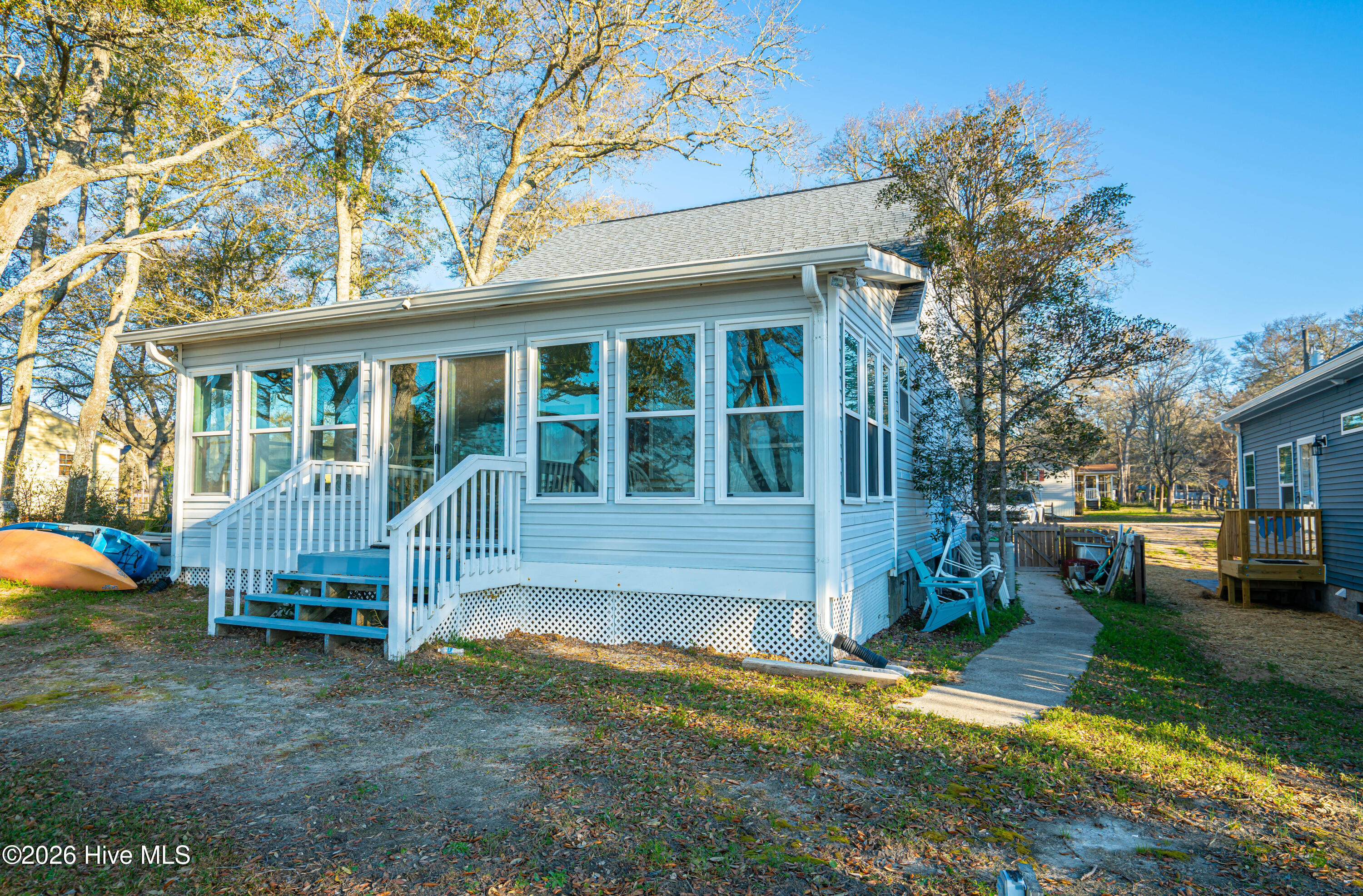 100561840 | Photo 42