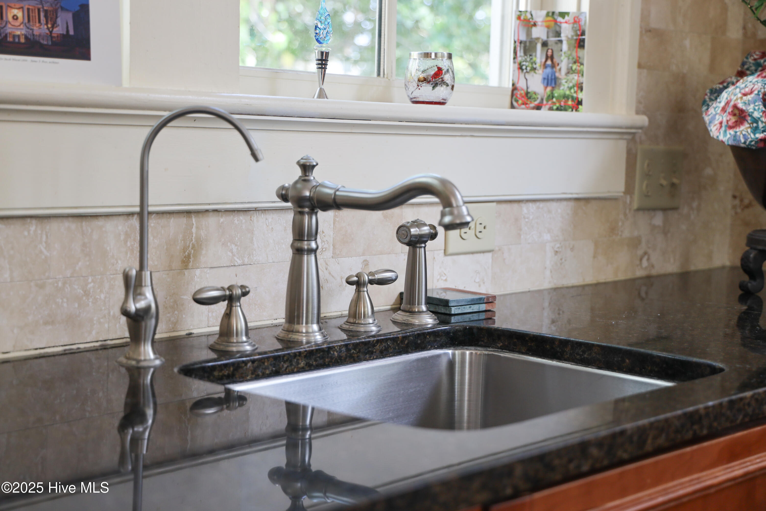 100501936 | Photo 36