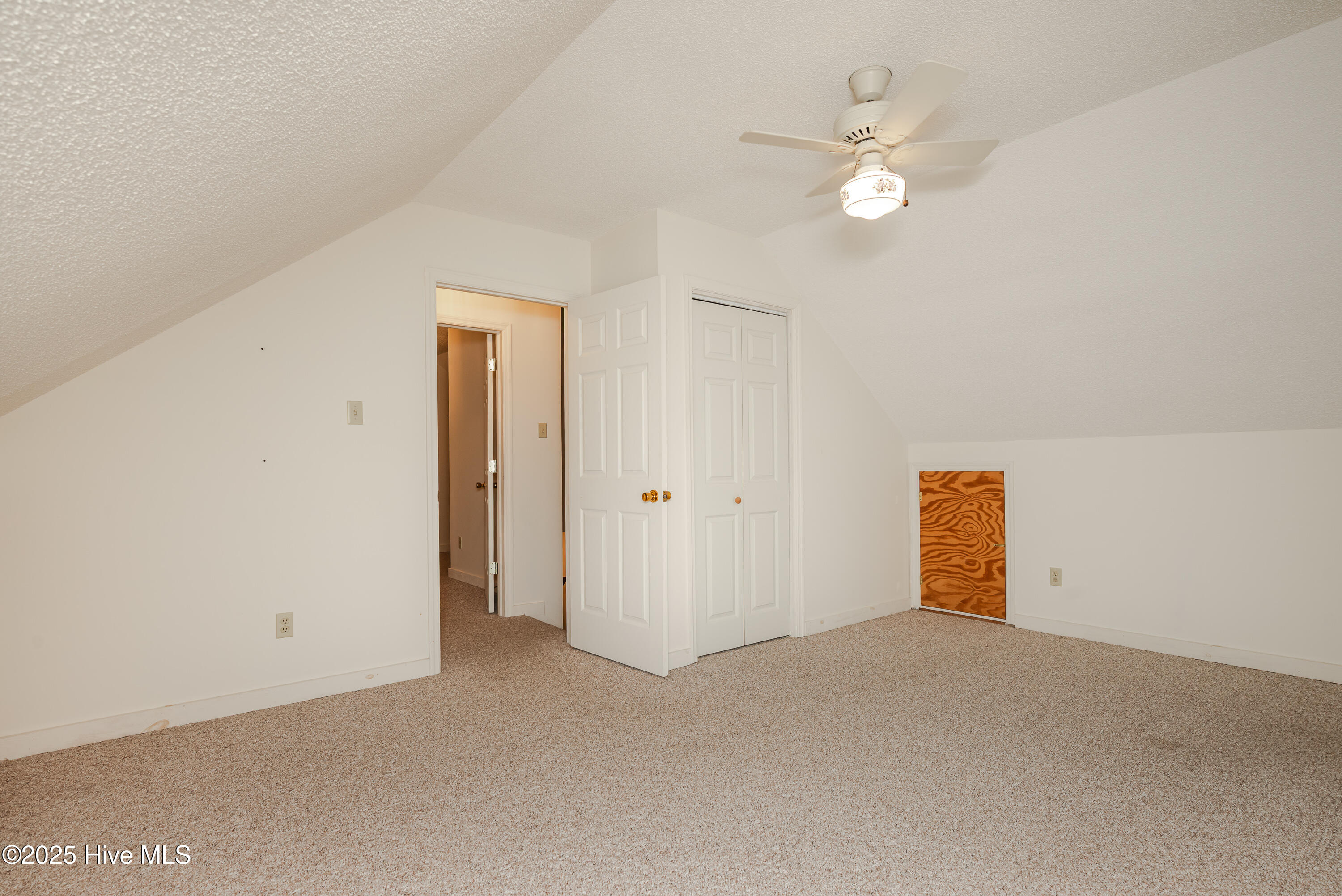 3rd bedroom upstairs