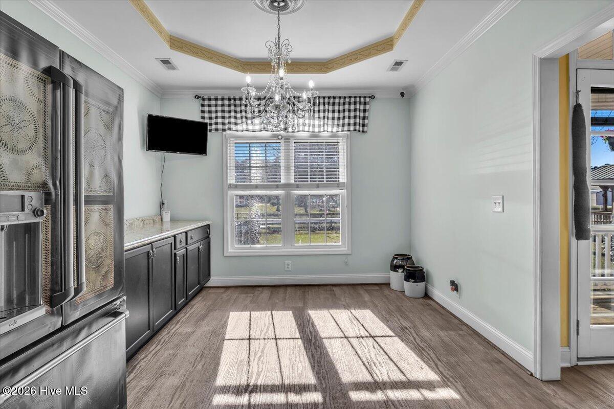 100561788 | Photo 32