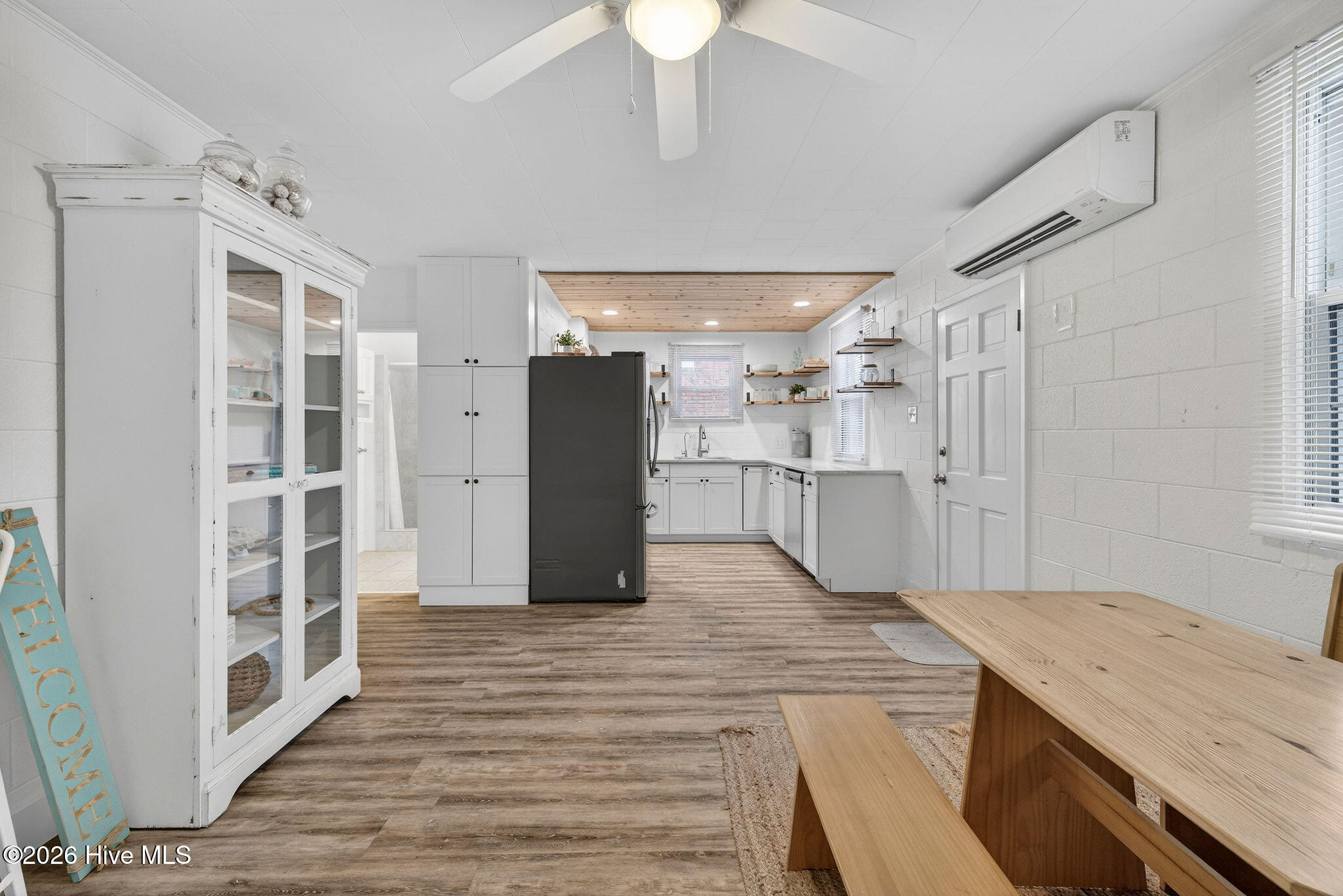 100553200 | Photo 13