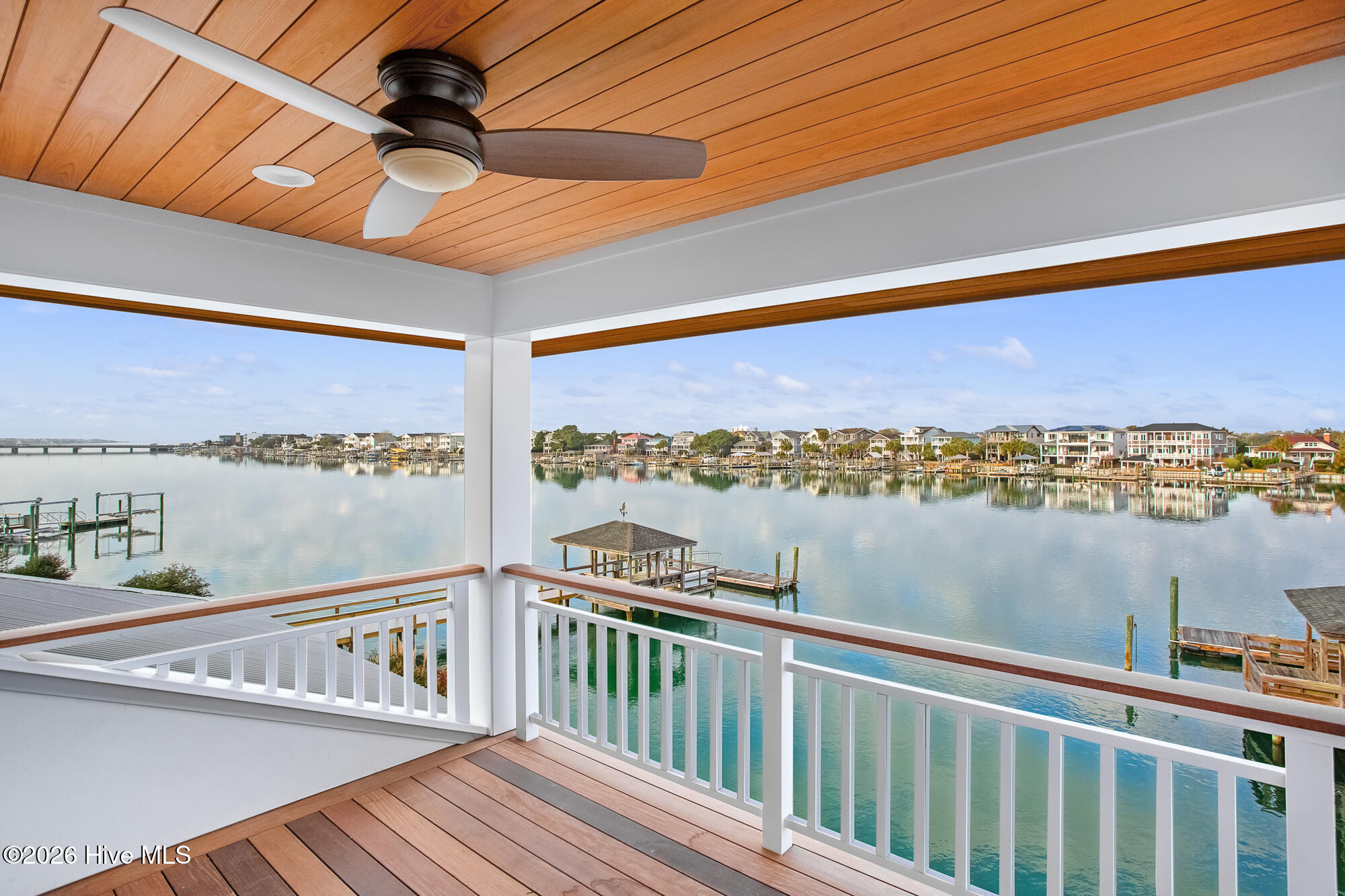 100550703 | Photo 39