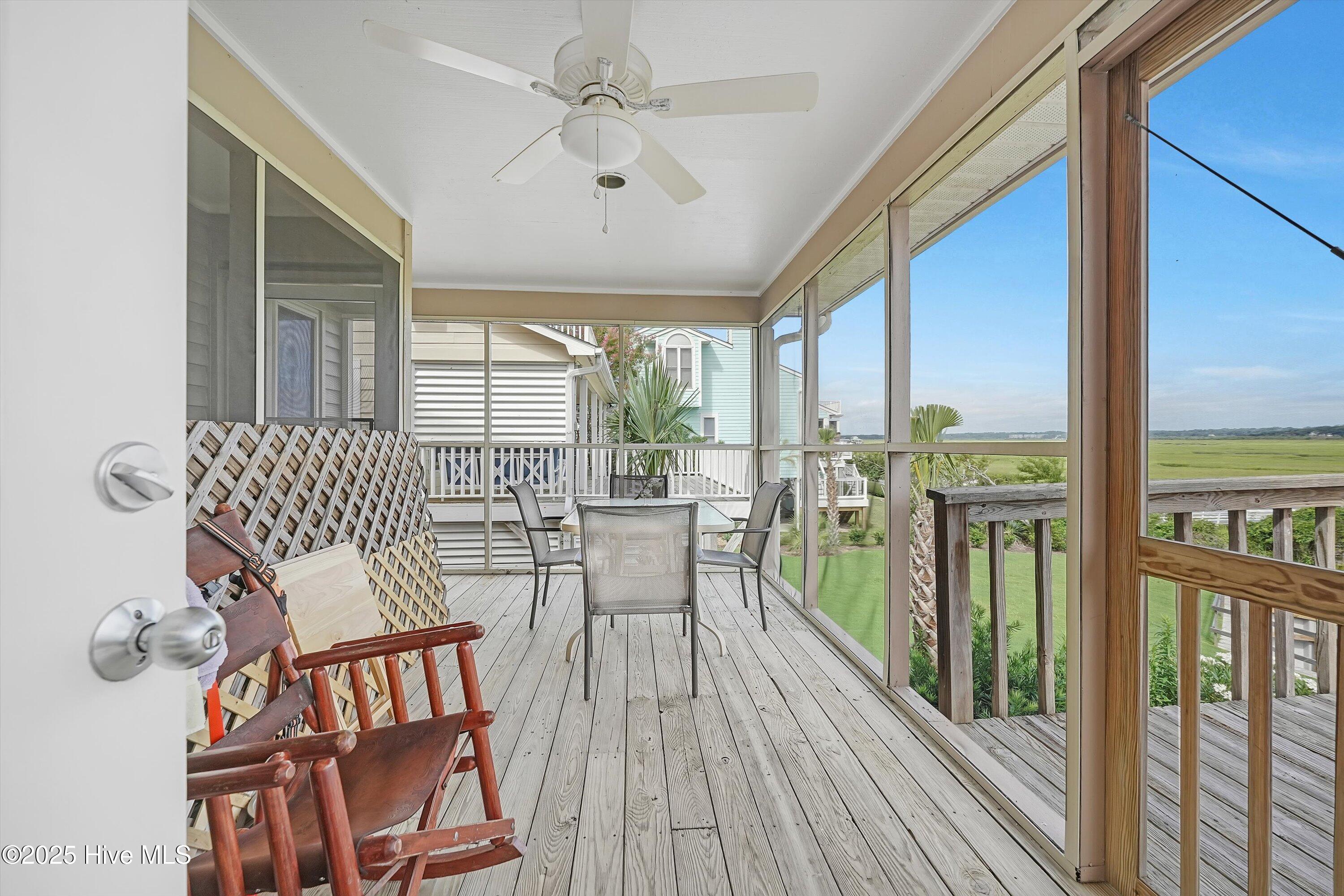 100522322 | Photo 12