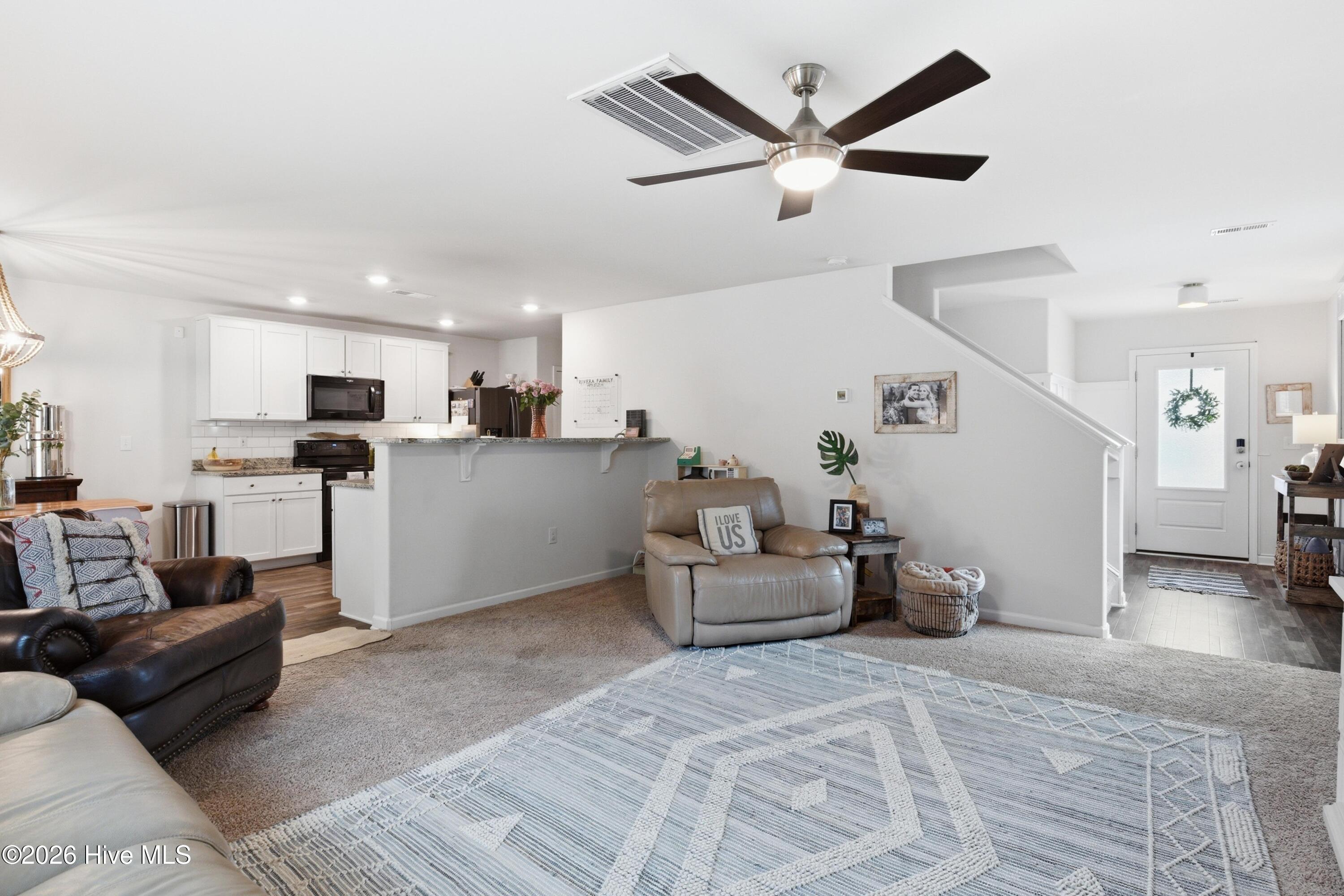 100558075 | Photo 13