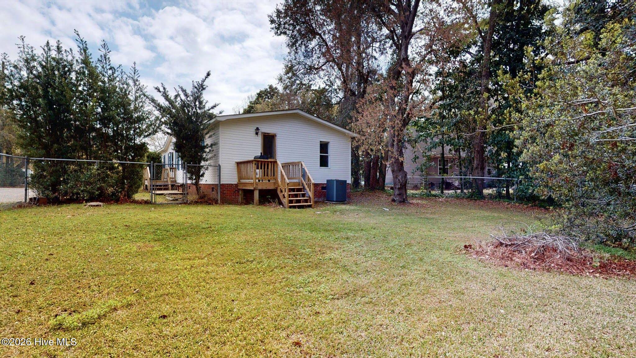 100563079 | Photo 24