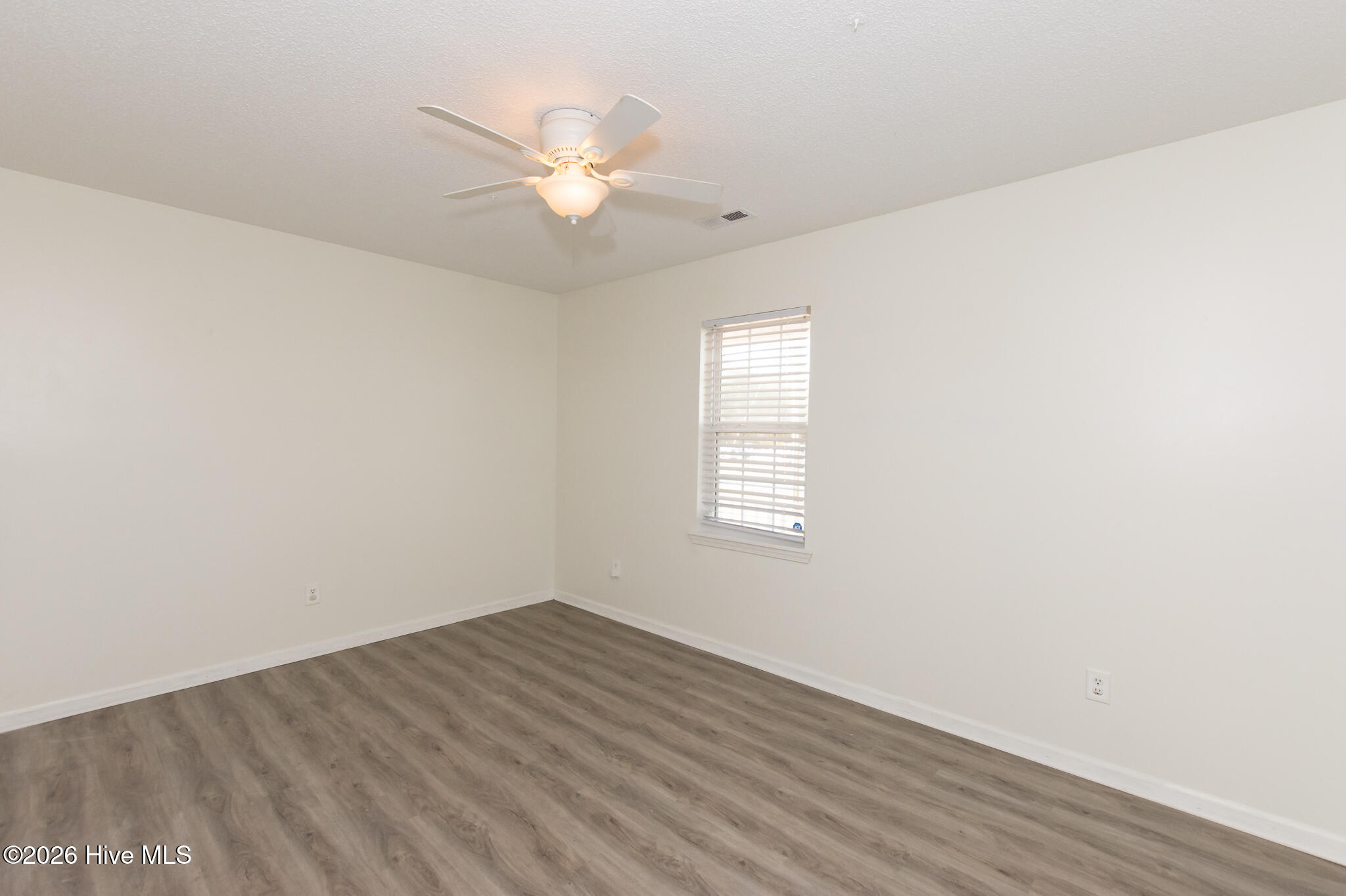 100550624 | Photo 29