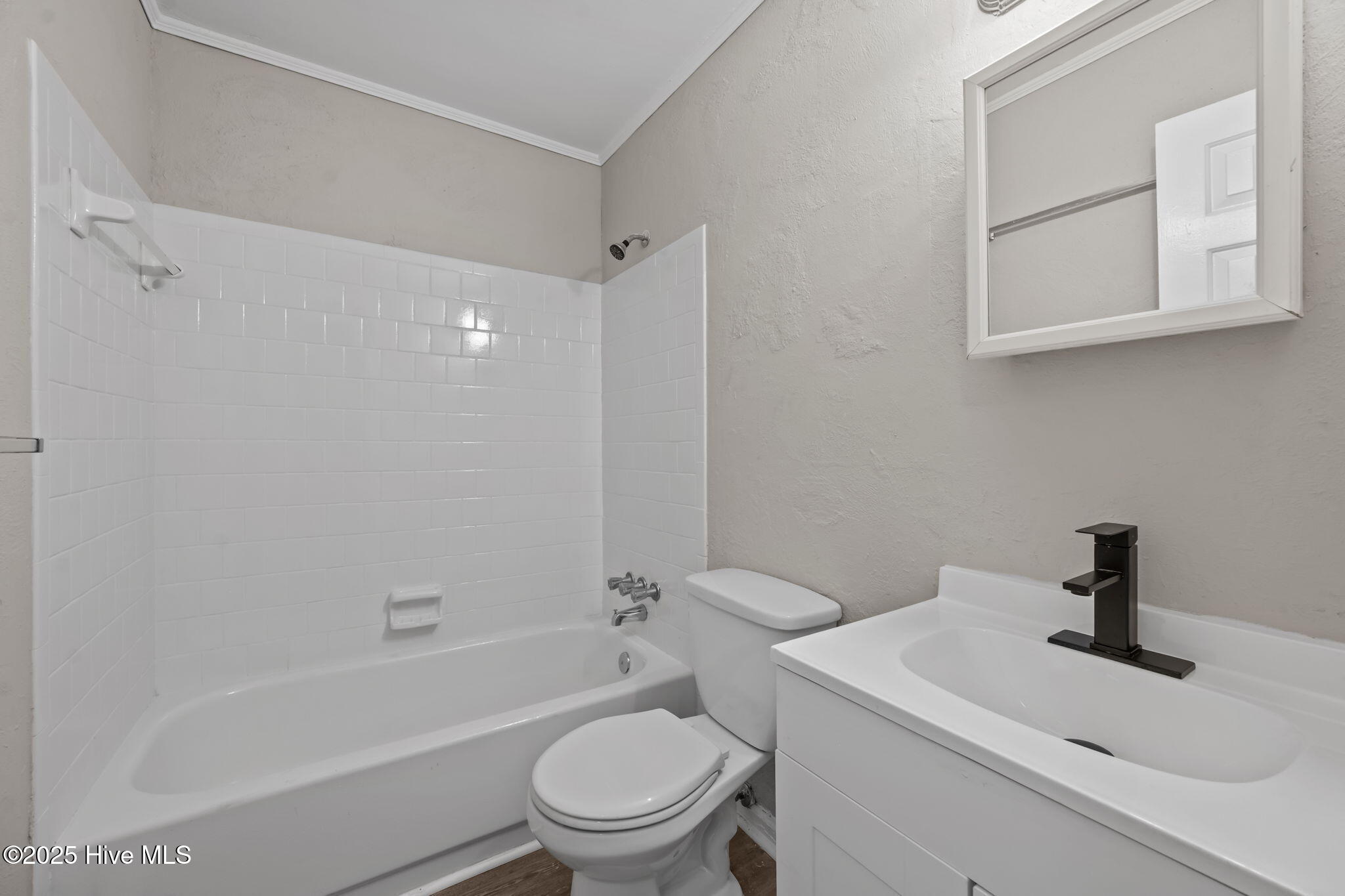 100540509 | Photo 24